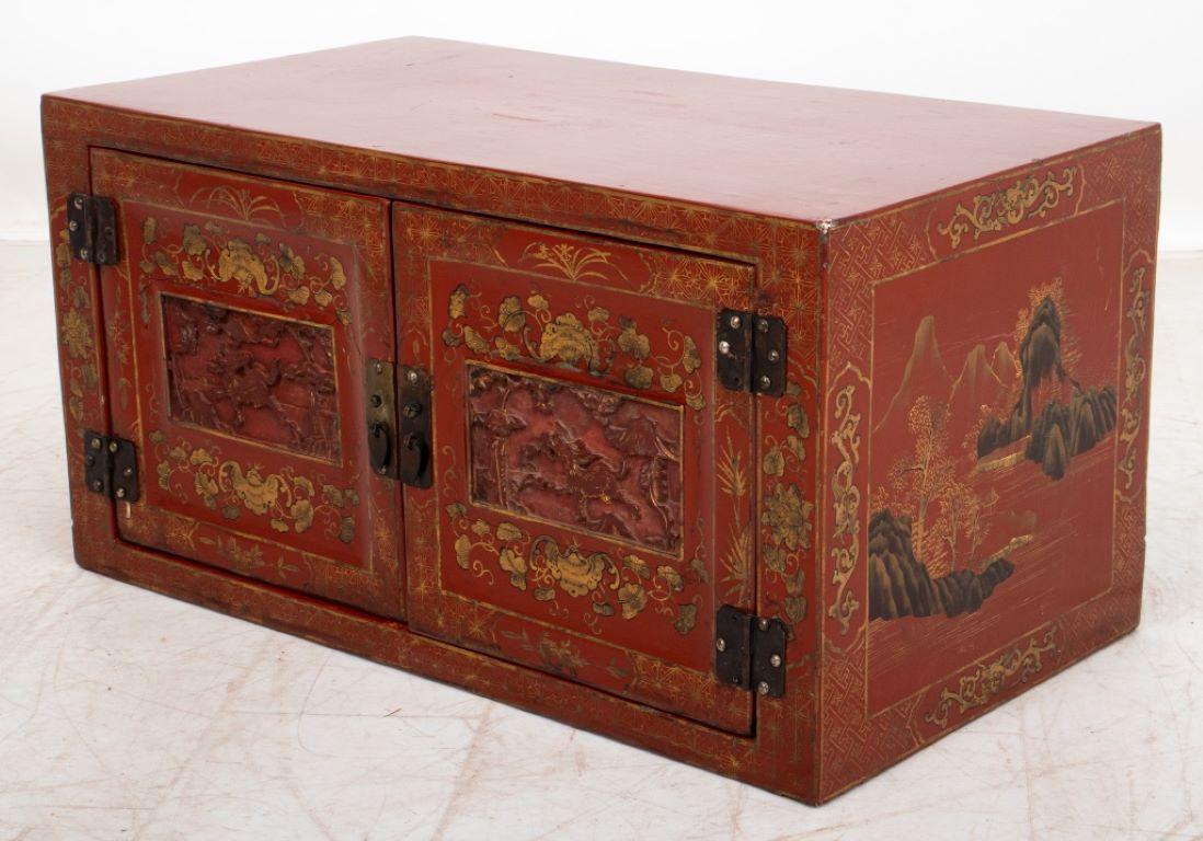 Chinese Parcel Gilt Red Lacquer Cabinet In Good Condition For Sale In New York, NY
