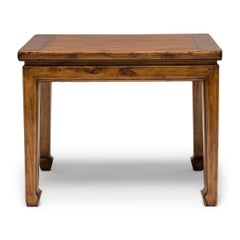 Mesa auxiliar china de madera de melocotón, c. 1850