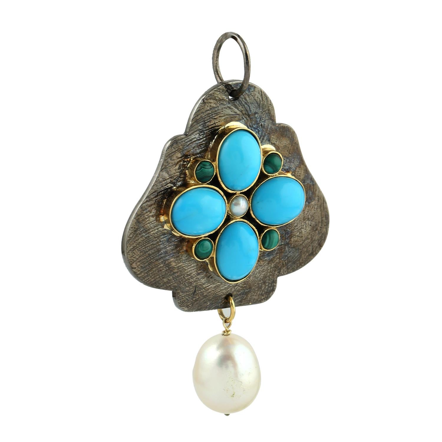 Chinese Pearl & Oval Cut Turquoise Malachite Pendant In 18k yellow Gold & Silver In New Condition For Sale In New York, NY