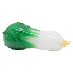 Amuleto chino Bok Choy de cristal de Pekín, c. 1920