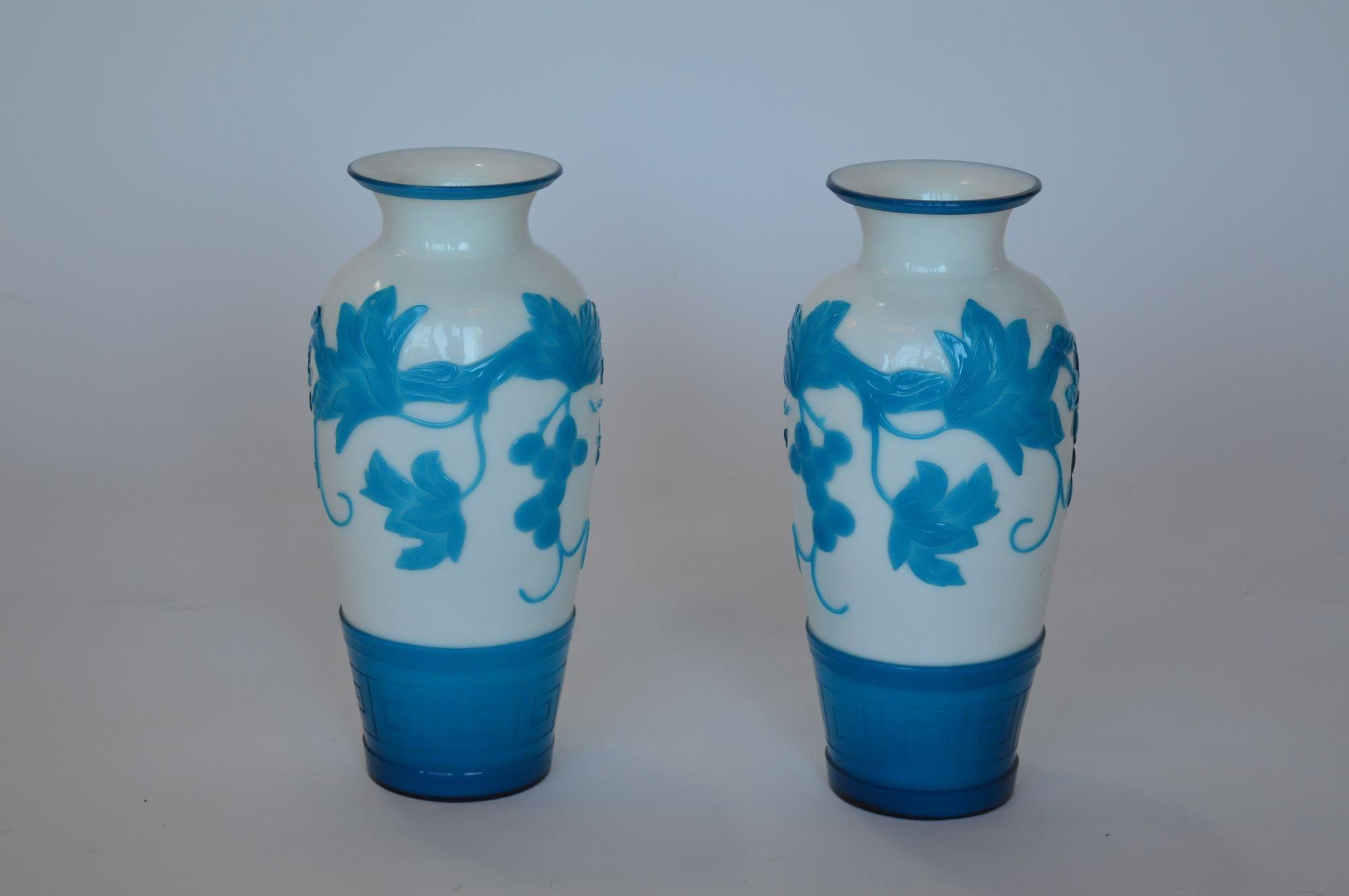 Asiatique Vase en verre de Pékin chinois en vente