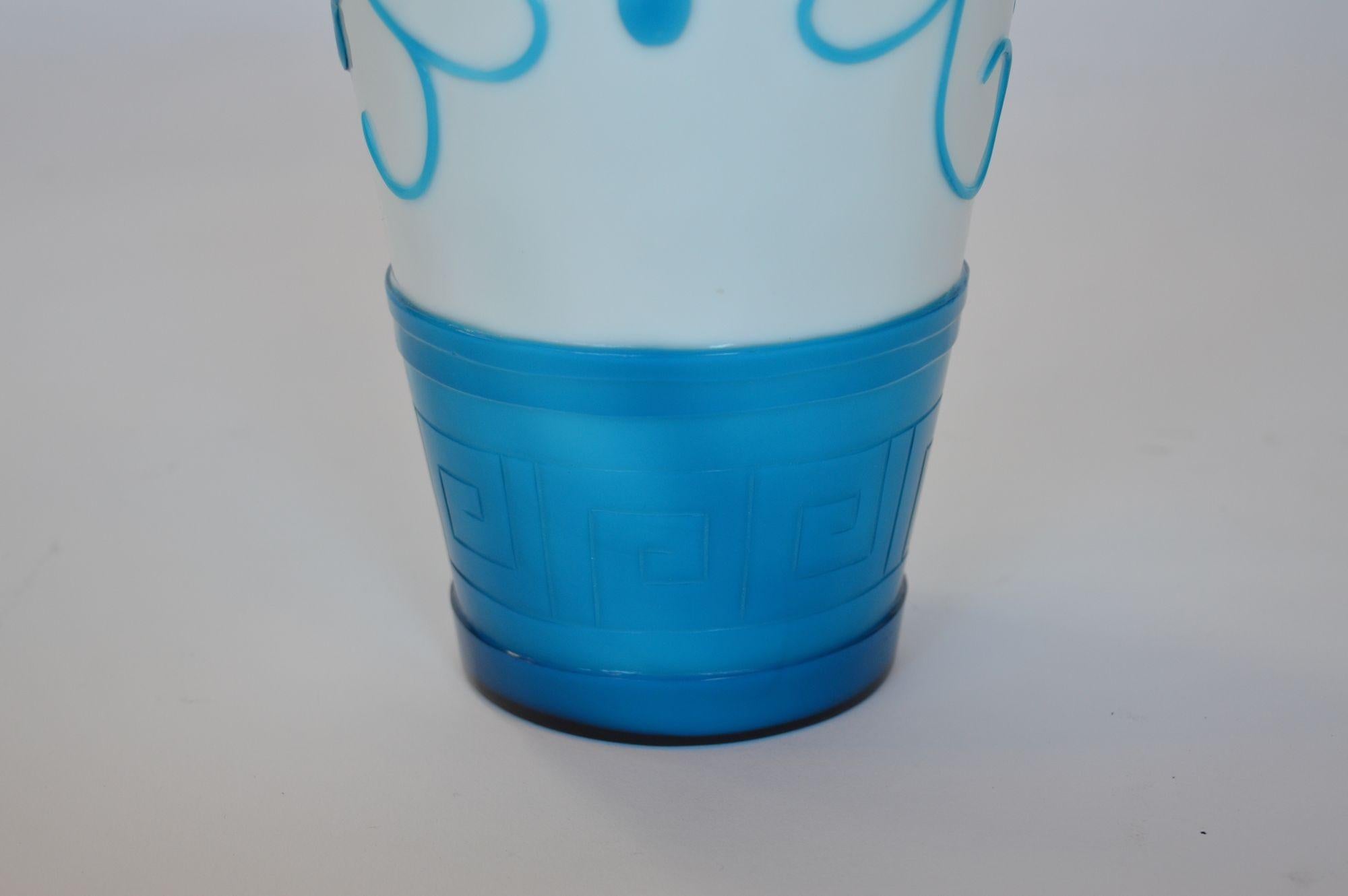 Vase en verre de Pékin chinois en vente 1