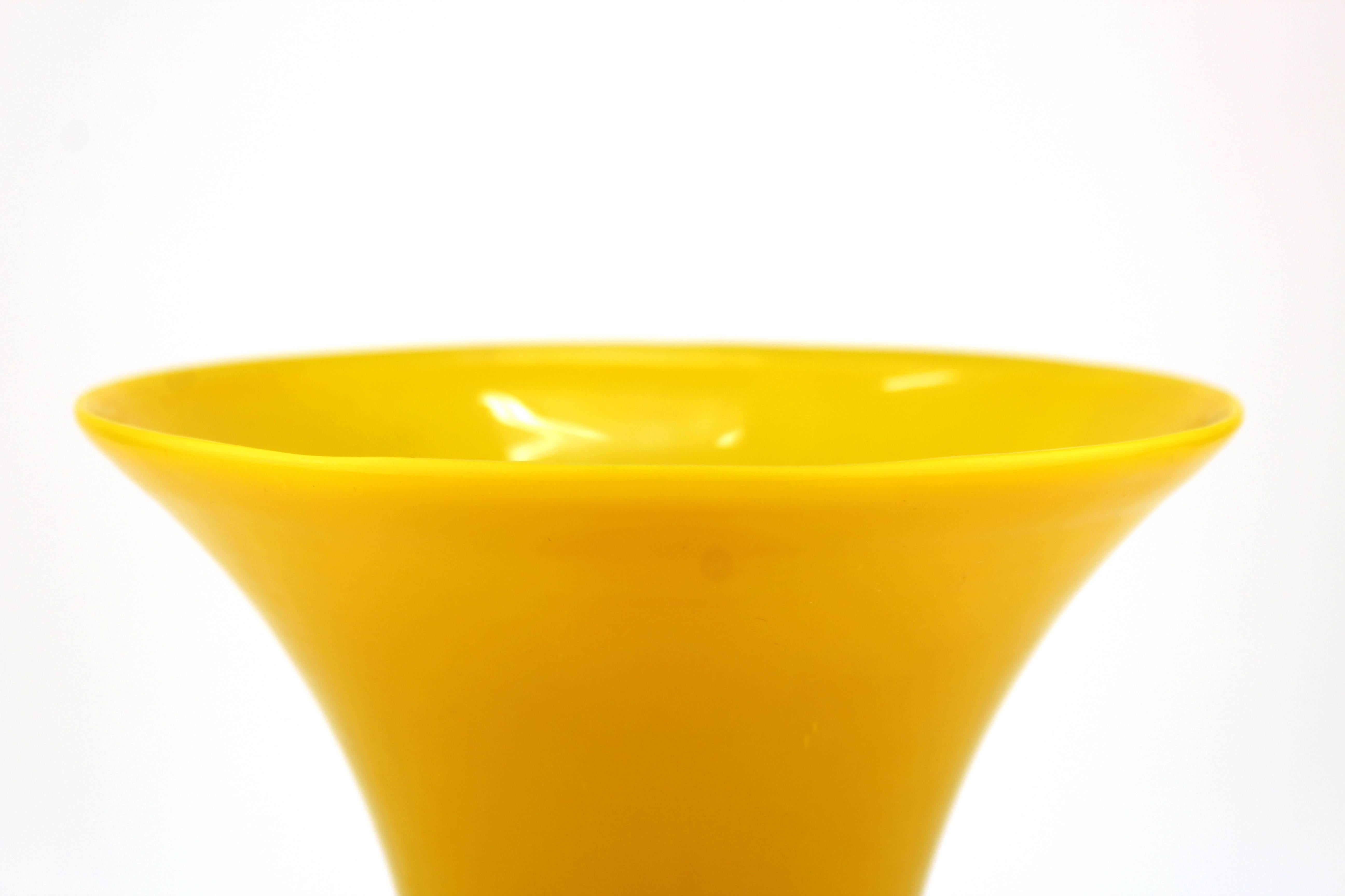 Early 20th Century Chinese Peking Imperial Yellow Glass Vase For Sale
