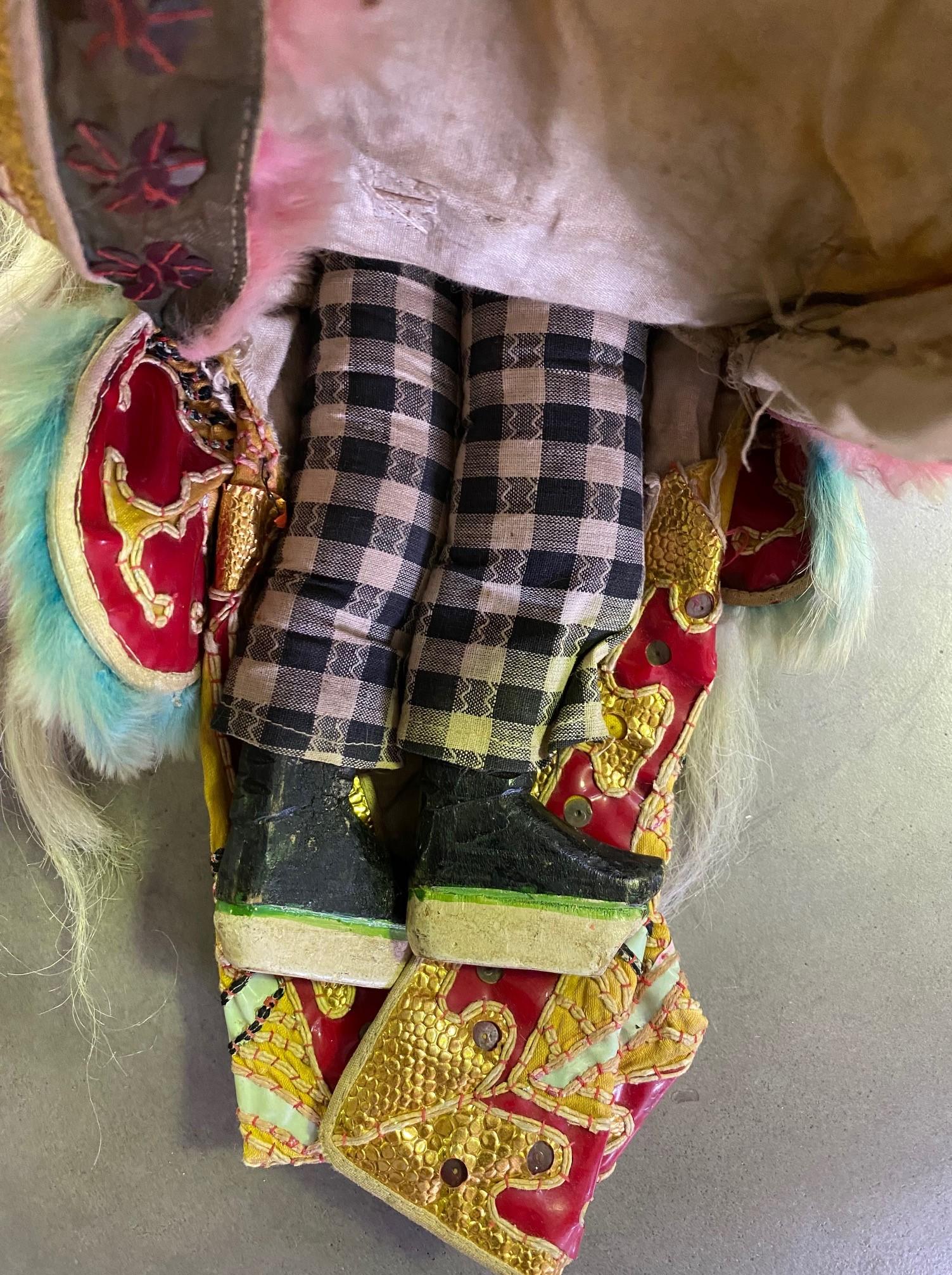 Chinese Peking Opera Theatre Puppet Marionette Doll with Dragon Robe Early 1900s In Good Condition For Sale In Studio City, CA