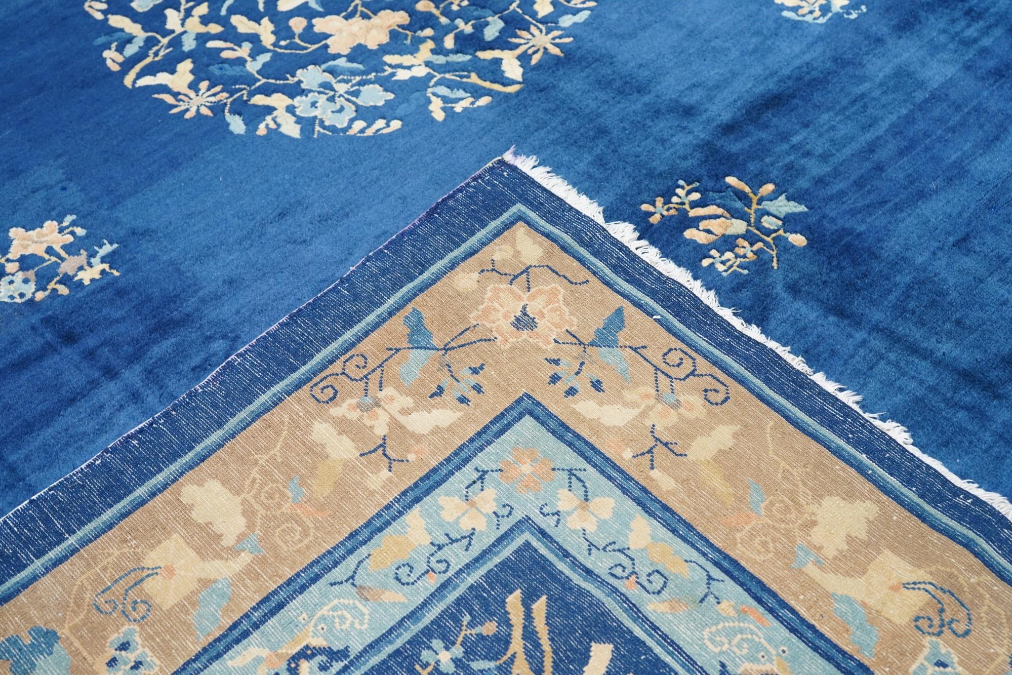 Tapis chinois ancien 9'11'' x 13'3'' en vente 7