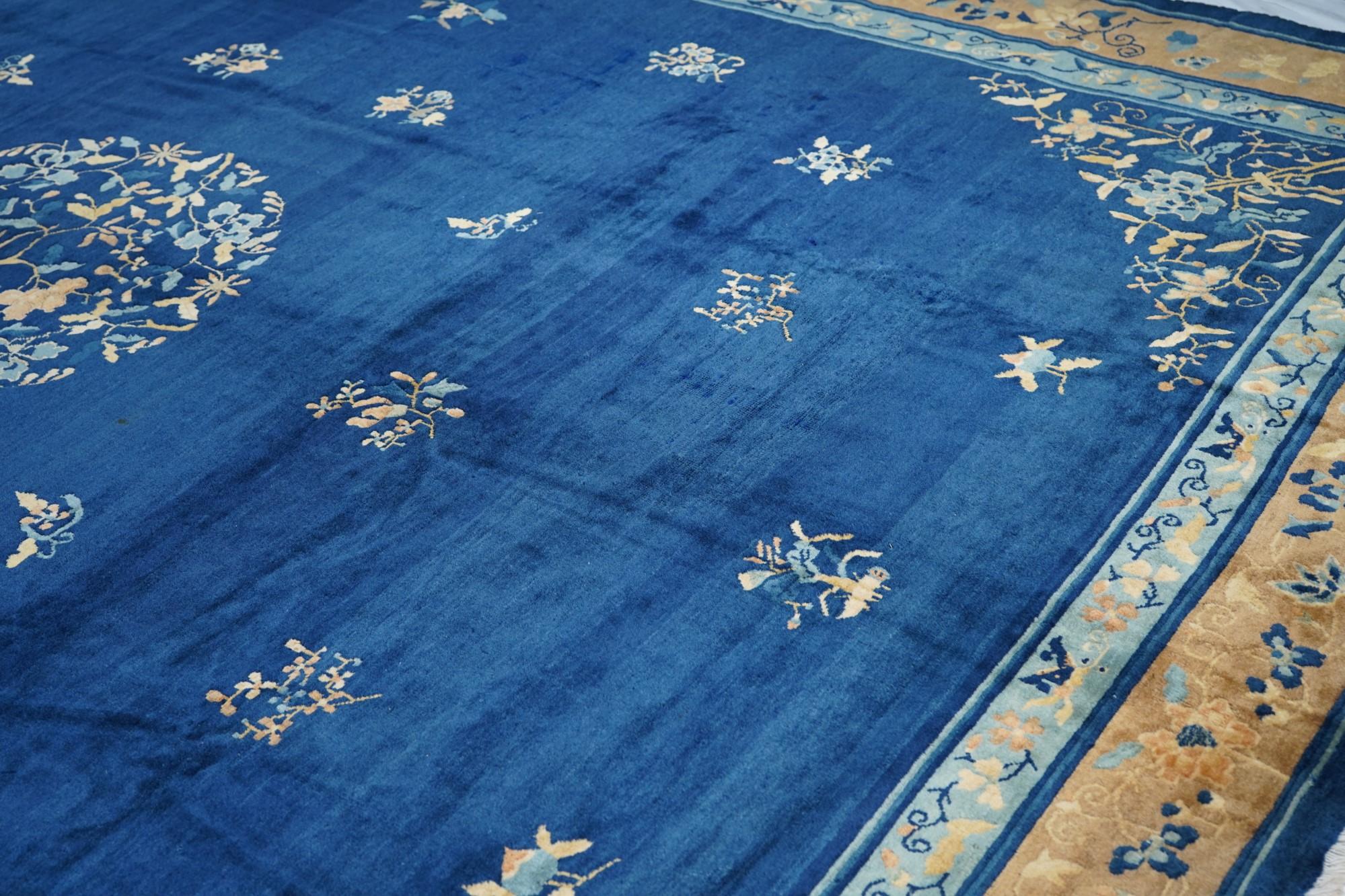 Tapis chinois ancien 9'11'' x 13'3'' en vente 1