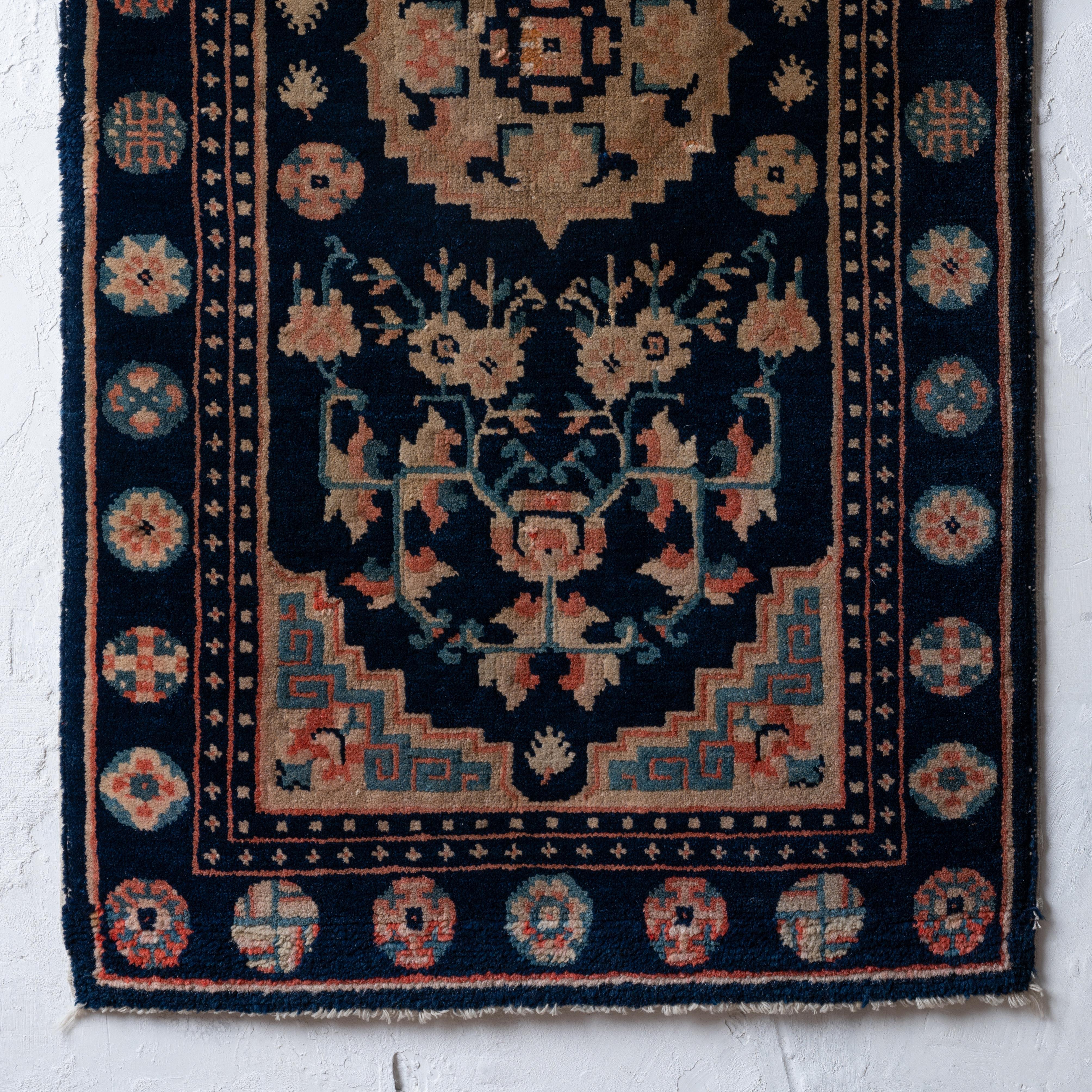 Chinese Peking Rug, c.1890s In Good Condition For Sale In Savannah, GA