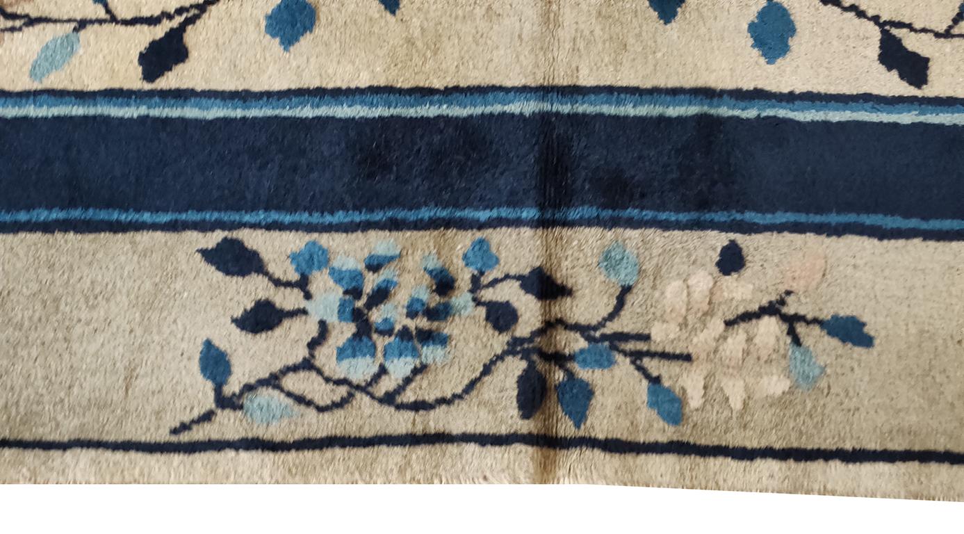 Chinese - Peking Rug In Good Condition For Sale In New York, NY
