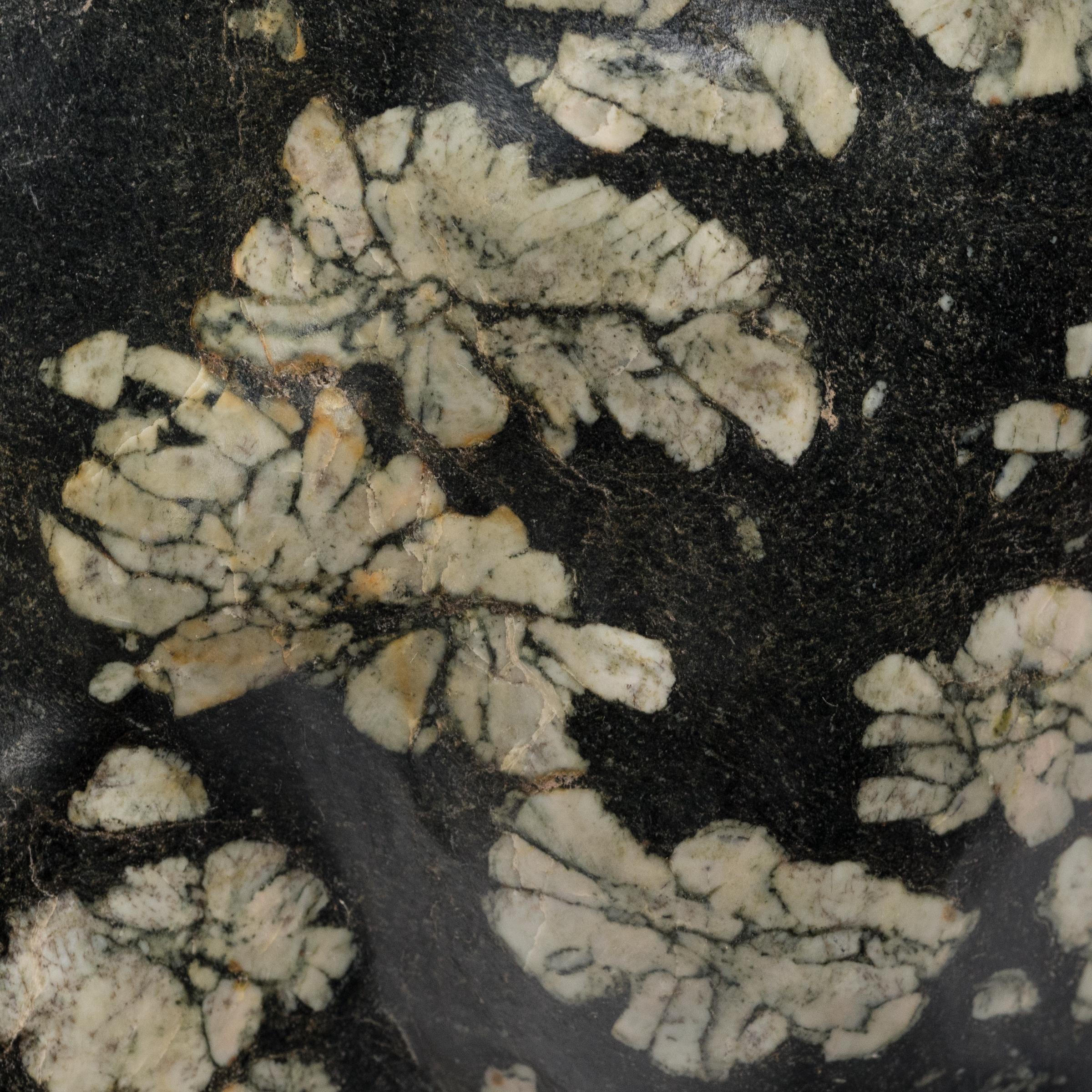 Chinese Peony Mediation Stone In Good Condition For Sale In Chicago, IL