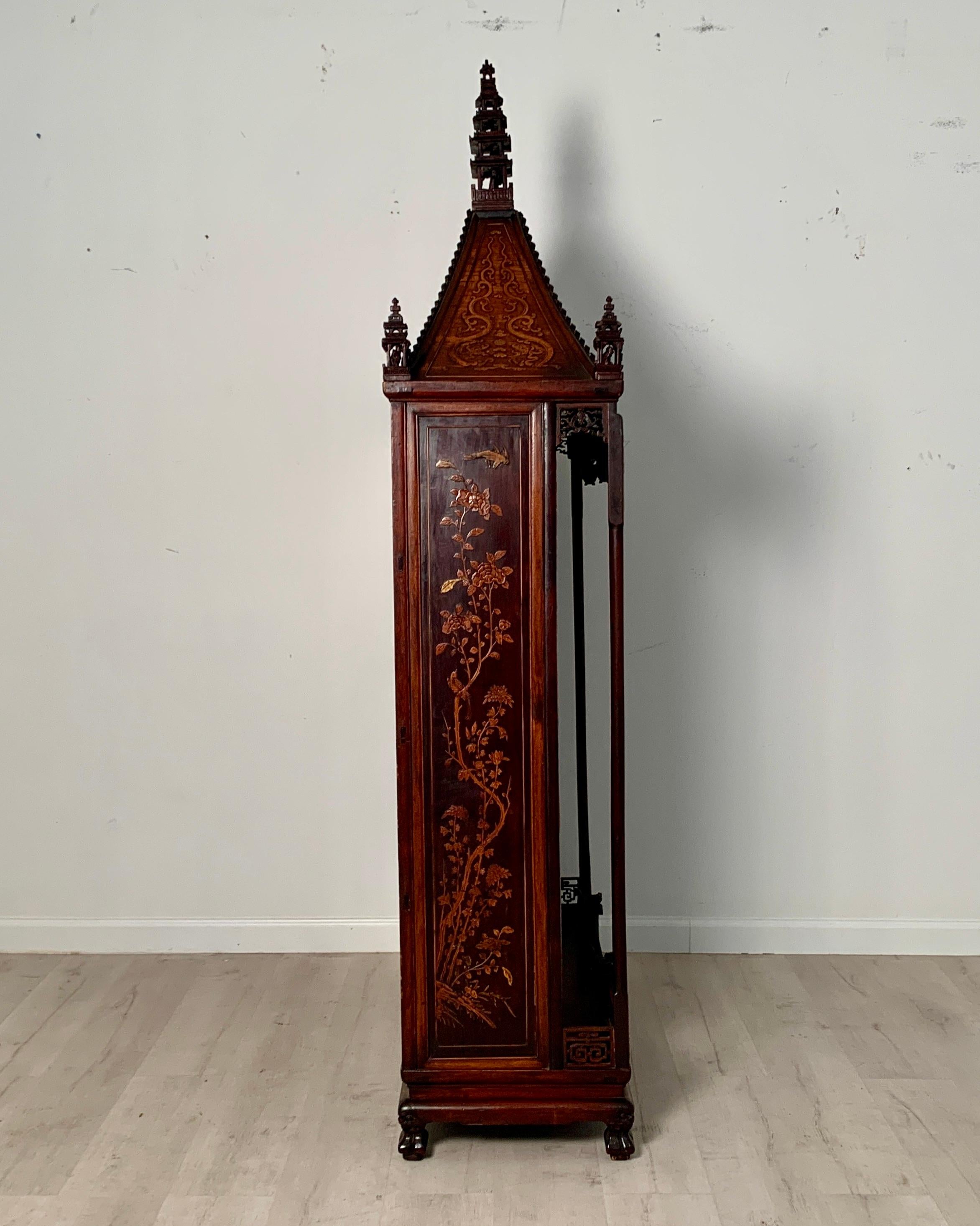 Hand-Carved Chinese Peranakan Inlaid Hardwood Pagoda Display Cabinet, Early 20th Century For Sale