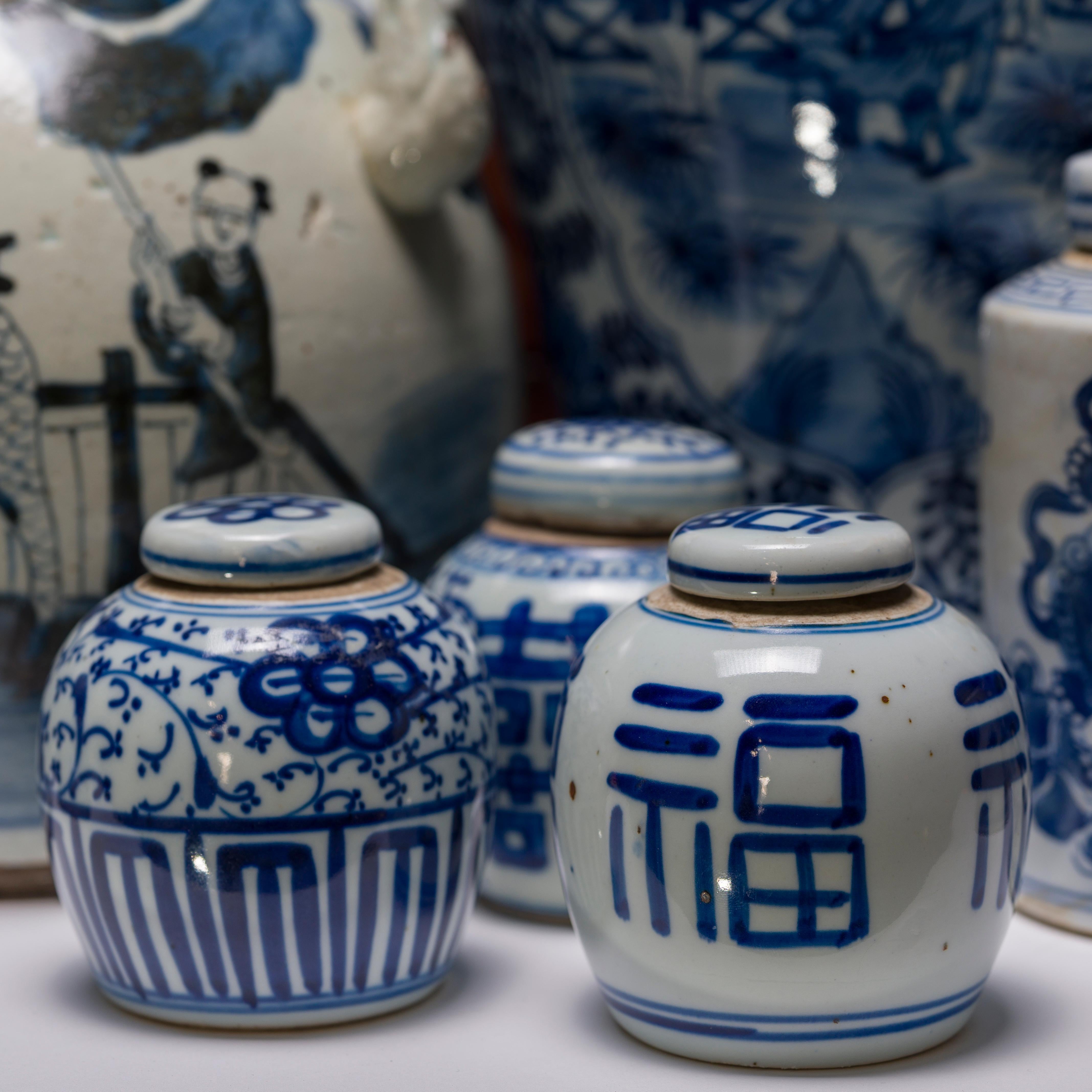 Porcelain Chinese Petite Blue & White Floral Jar, c. 1900