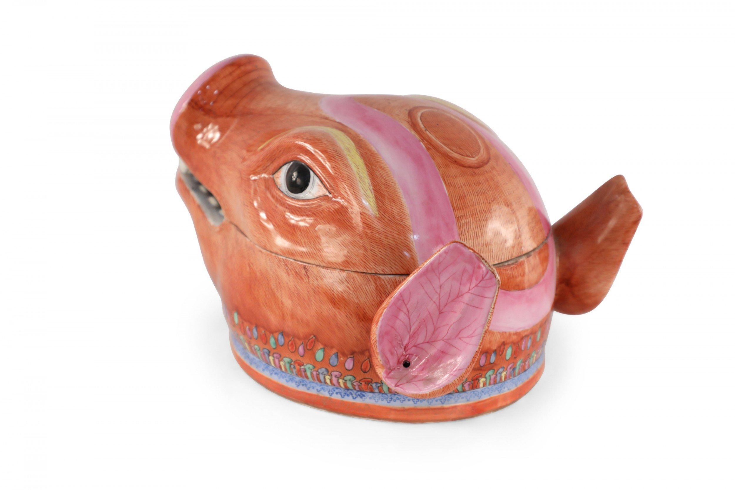 Exportation chinoise Soupière chinoise en porcelaine en forme de tête de cochon en vente