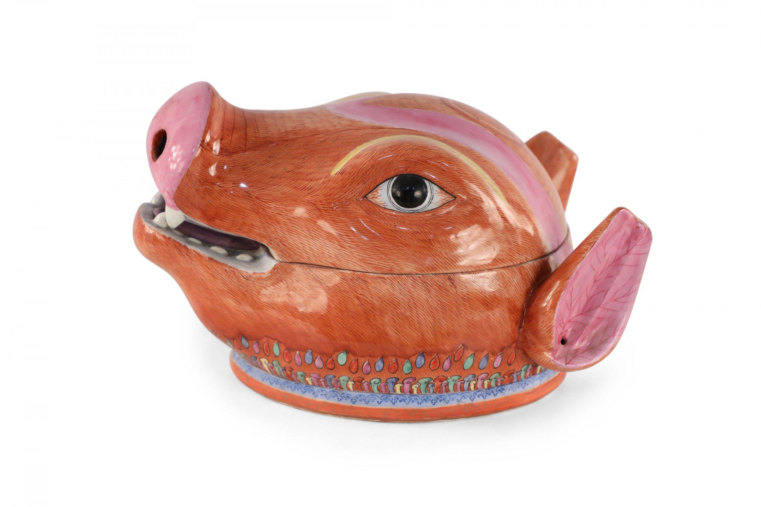 Chinese Pig Head Shaped Porcelain Tureen In Good Condition For Sale In New York, NY