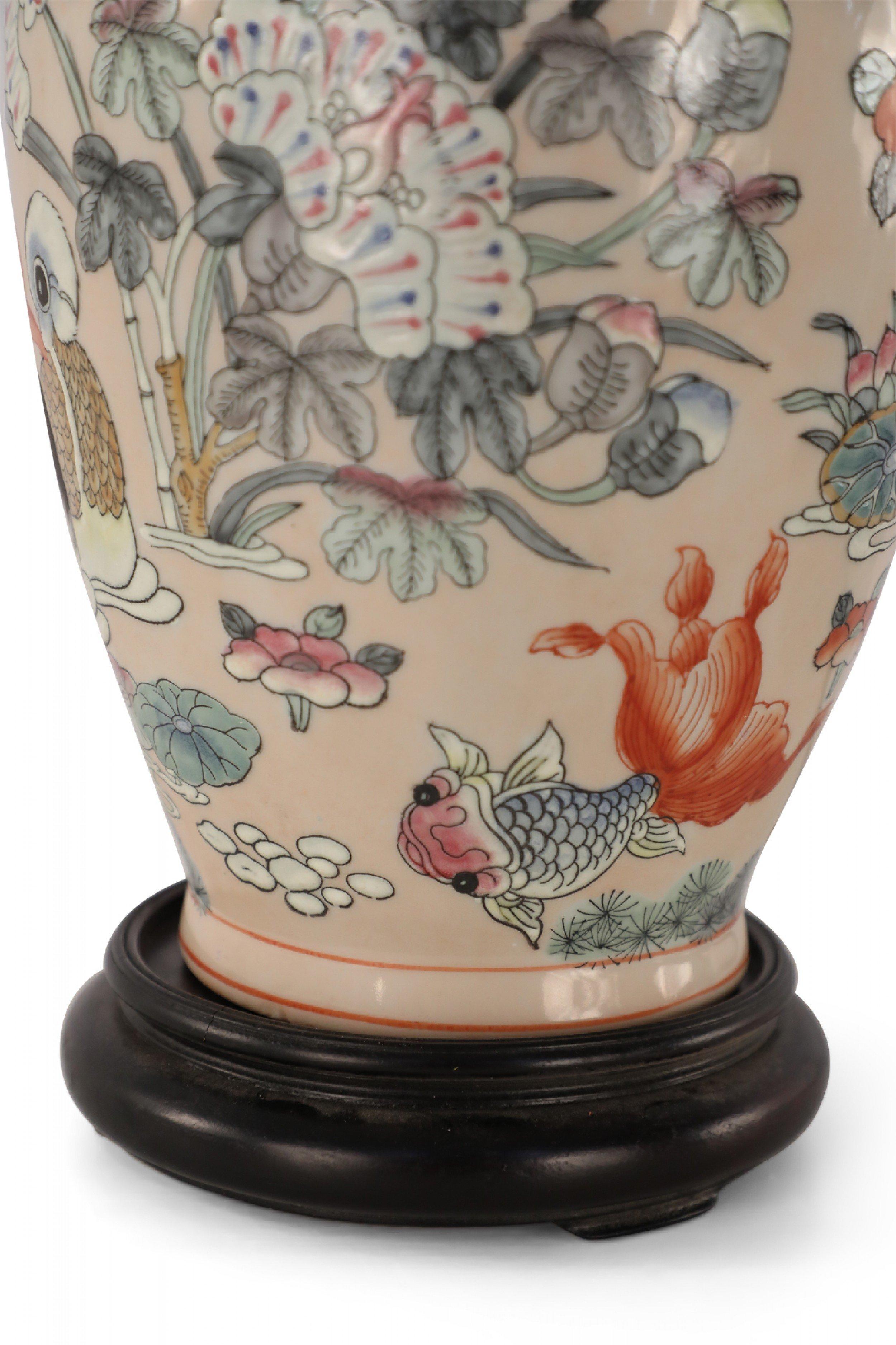 20th Century Chinese Pink Floral and Bird Design Table Lamp For Sale