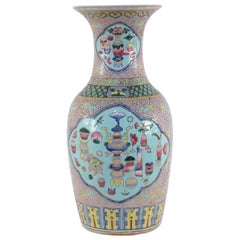 Urne chinoise en porcelaine rose et cartouche bleue