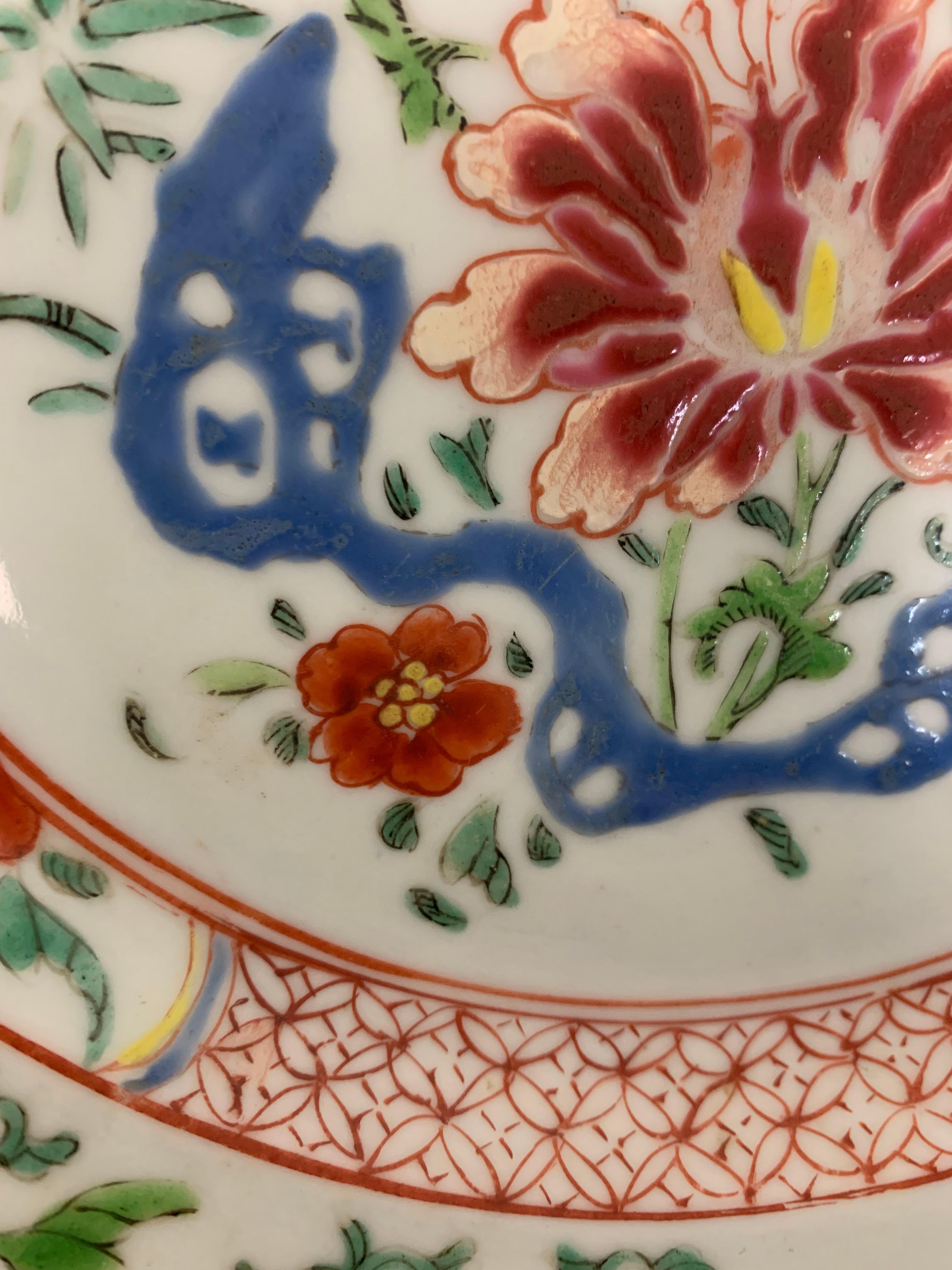 Chinese Plate from The Pink Family Porcelain 18th Century In Good Condition In Beuzevillette, FR