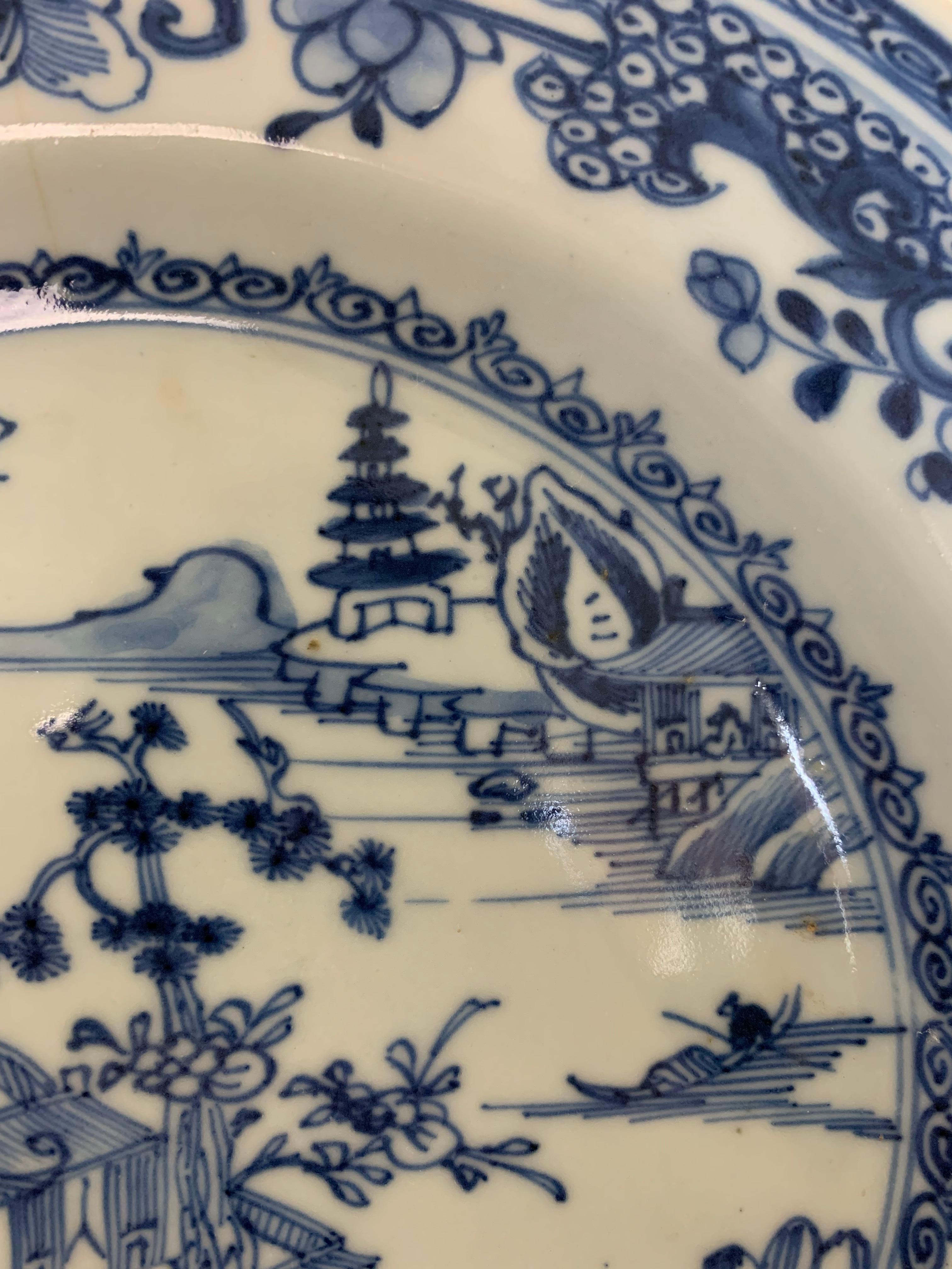 Chinese Plate Inspired by the Blue Family India Compagny, Mid 19th Century In Good Condition In Beuzevillette, FR