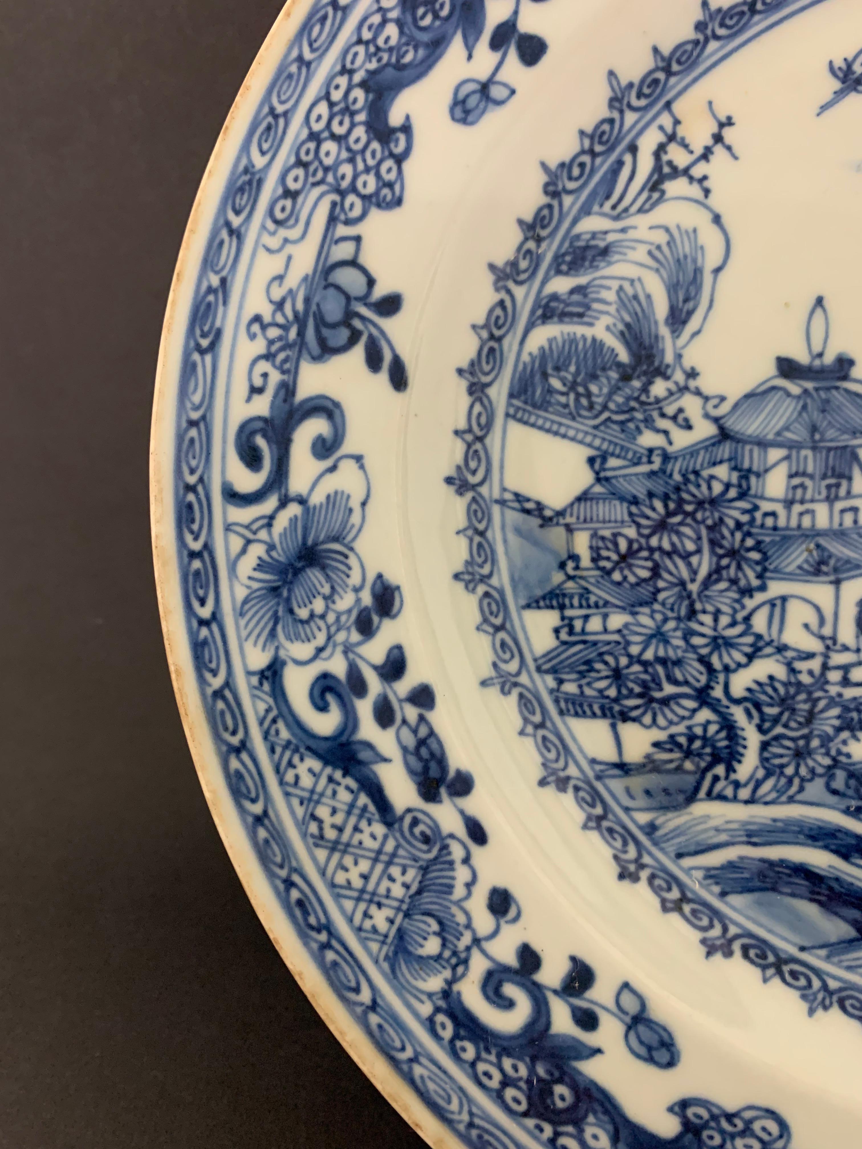 Chinese Plate Inspired by the Blue Family India Compagny, Mid 19th Century 1