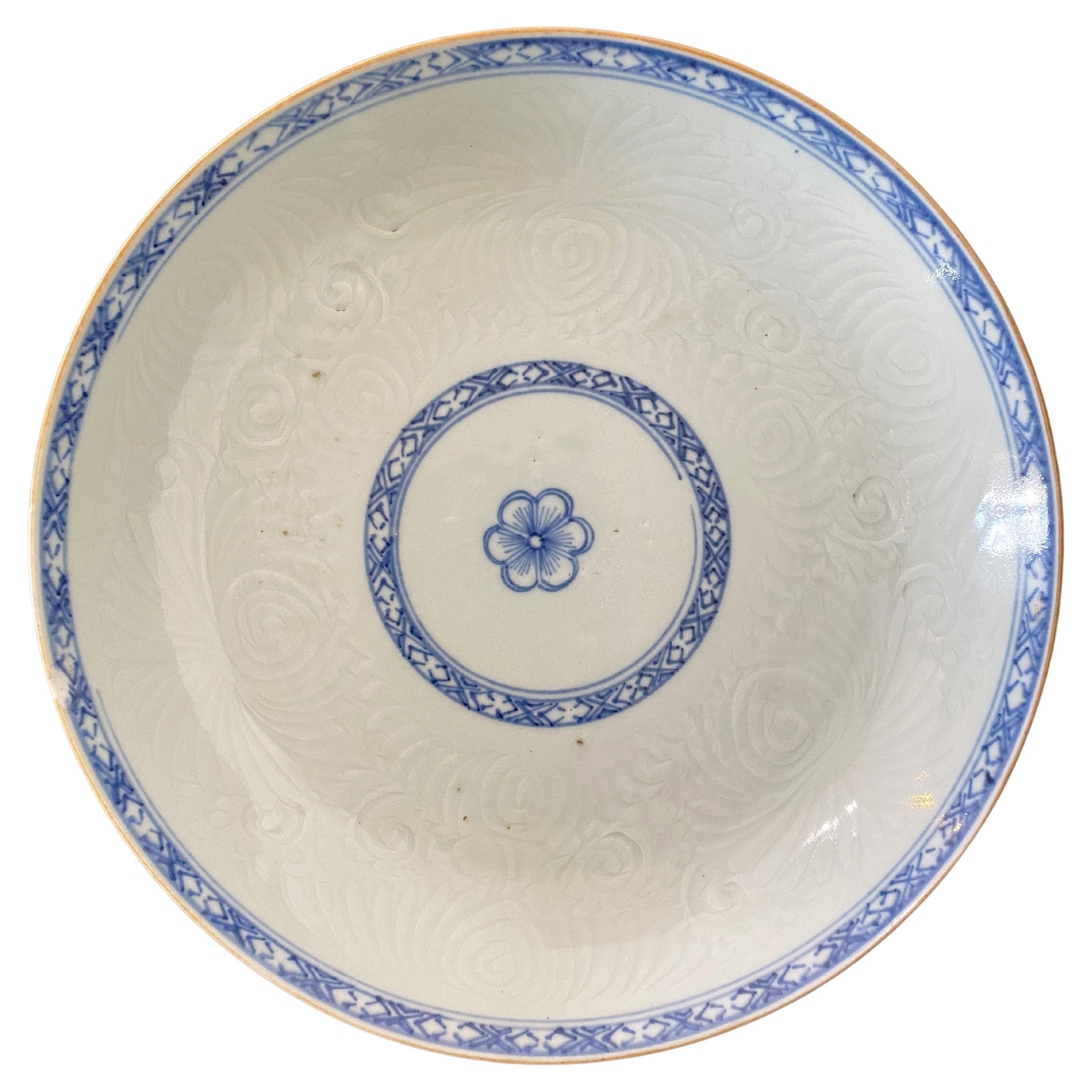 Chinese Plate Inspired by the Blue Family India Compagny, Mid 19th Century For Sale