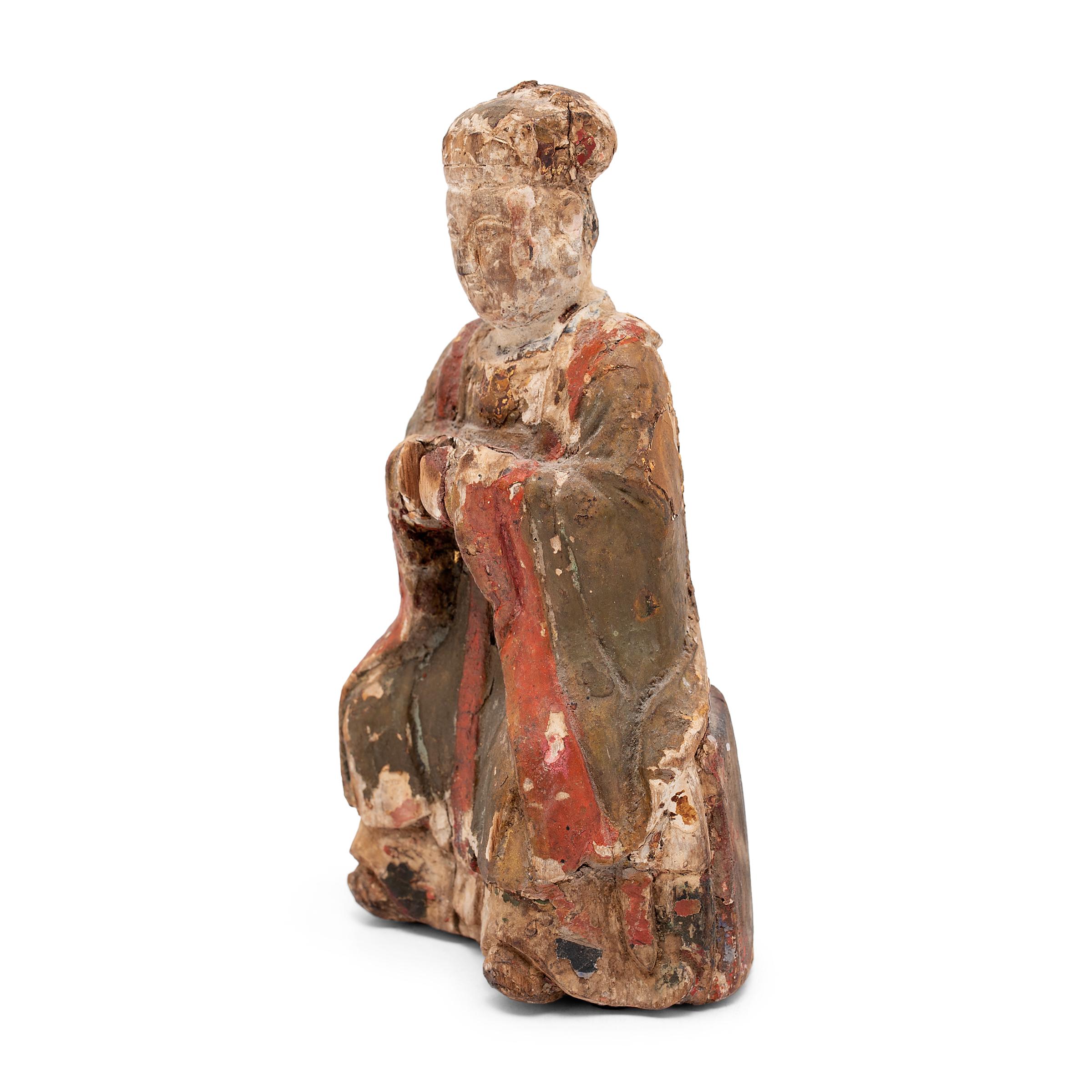 Qing Figure d'empereur d'autel chinois en jade polychrome, vers 1800 en vente