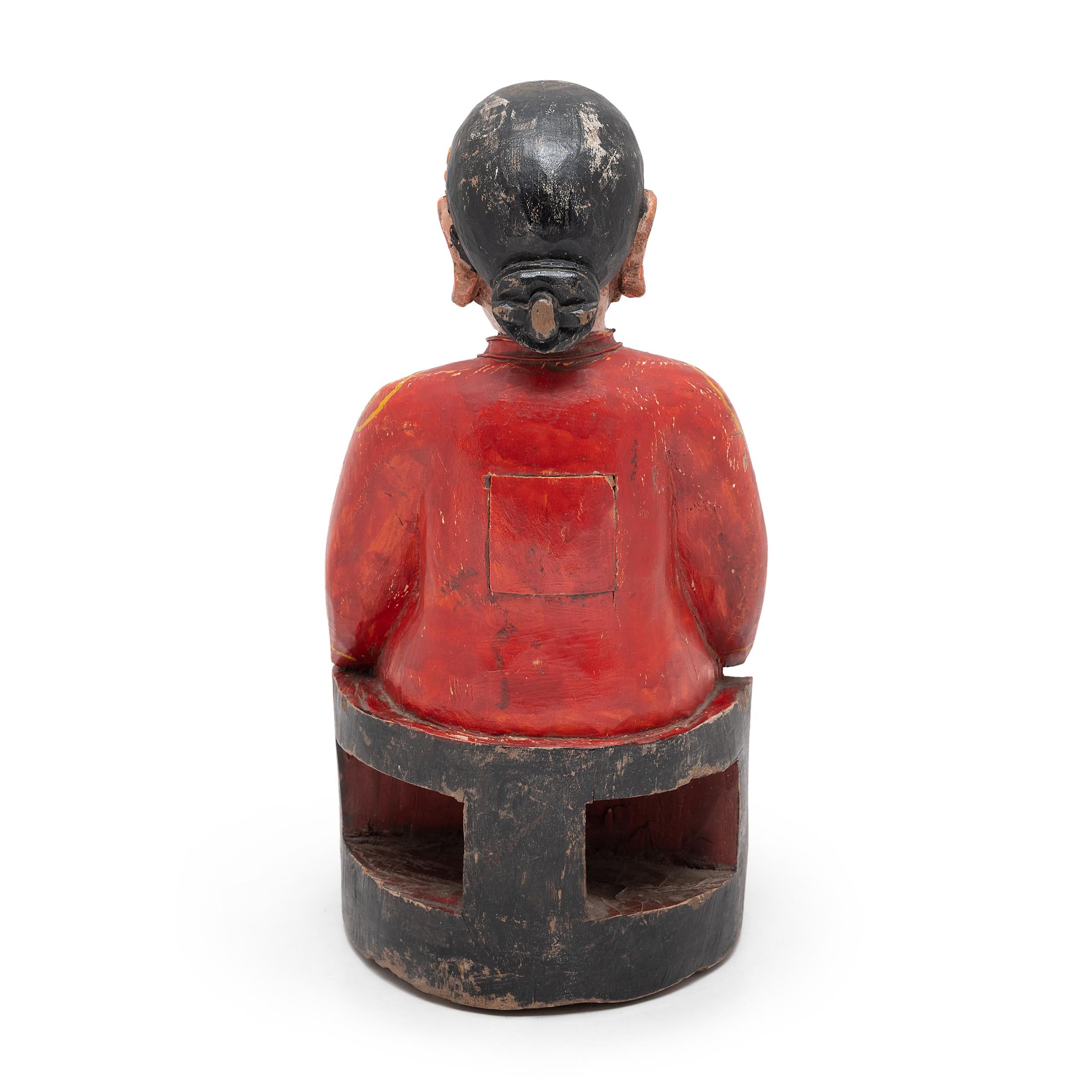 Cinese Figura di antenato seduto cinese in policromia, 1900 ca. in vendita