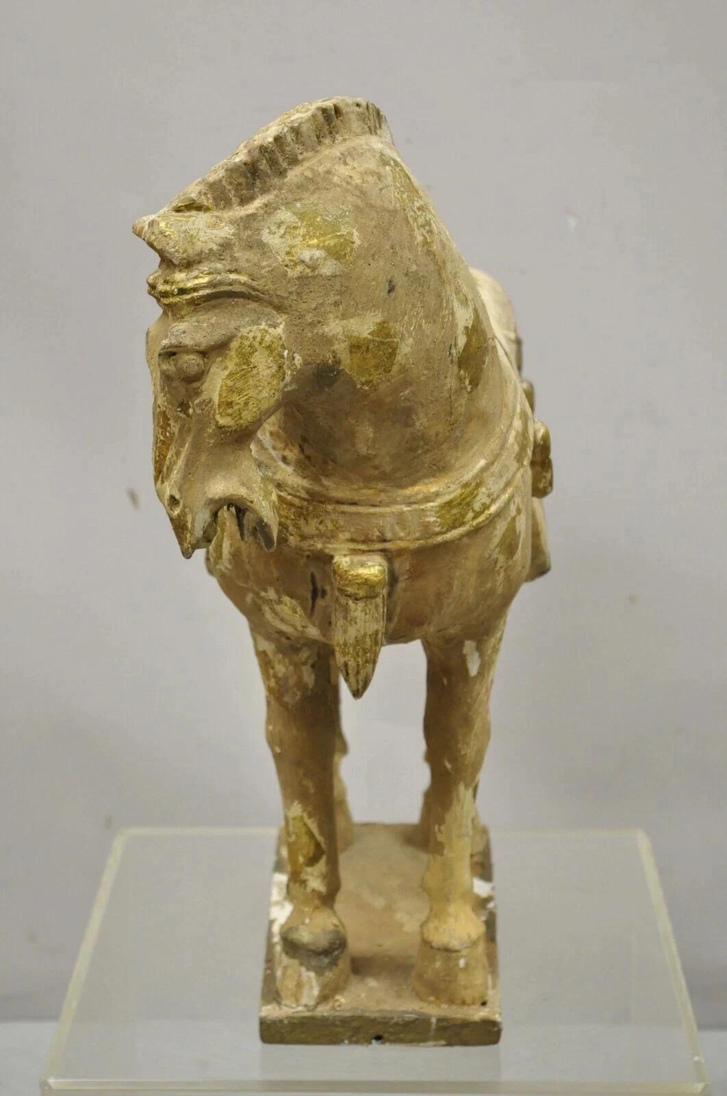 Escultura China de Madera Tallada Policromada 28
