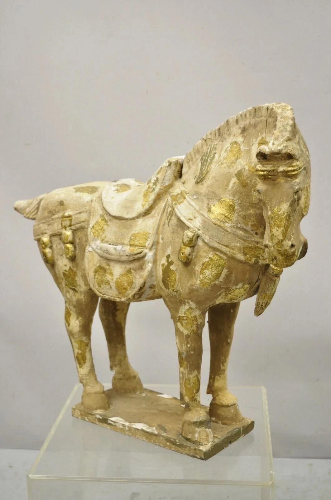 Escultura China de Madera Tallada Policromada 28