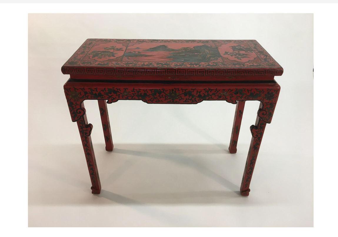 Laqué Table d'autel chinoise polychromée en vente