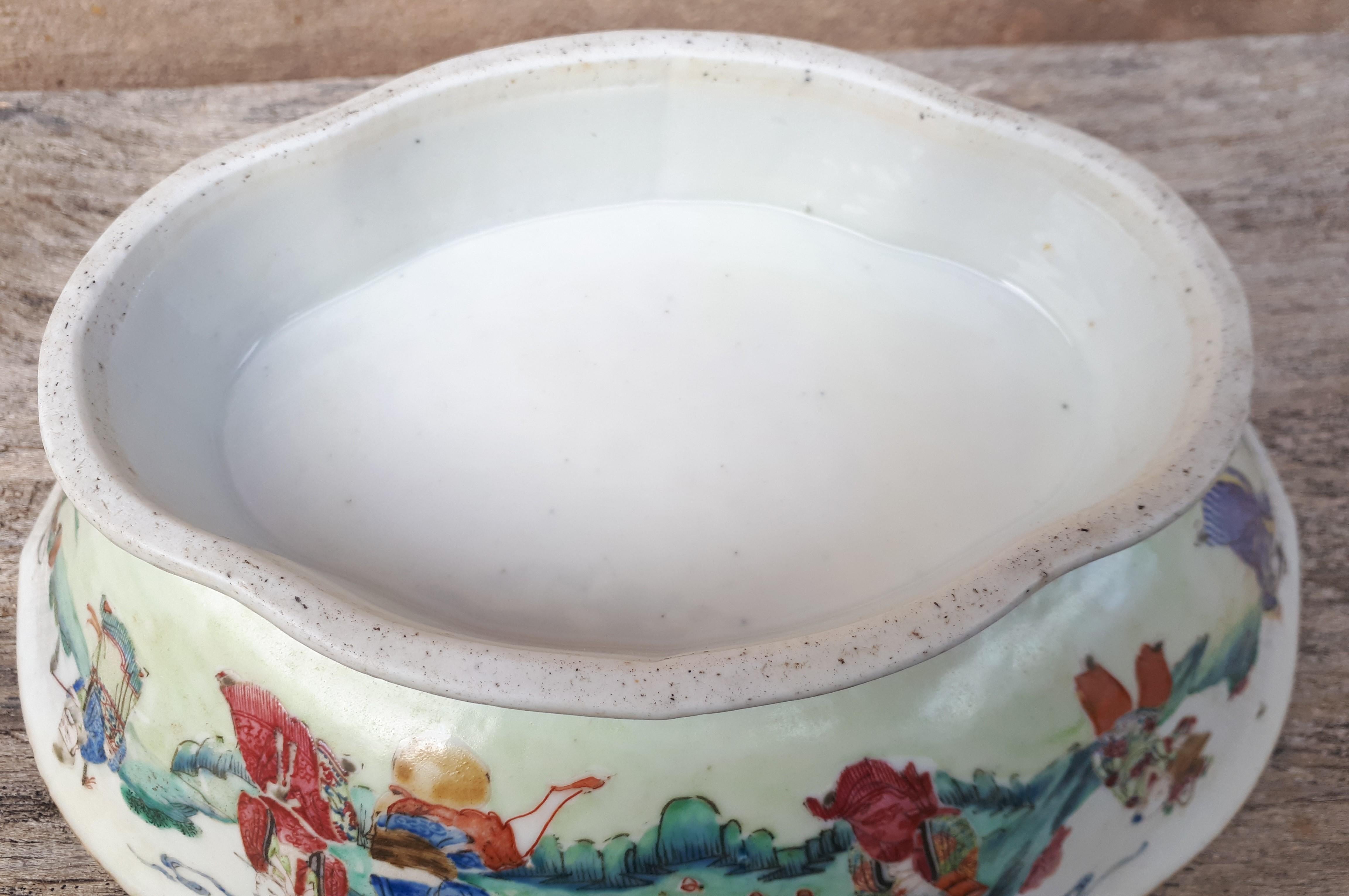 Chinese Polylobed Cup, Tongzhi Period, China Qing Dynasty For Sale 6