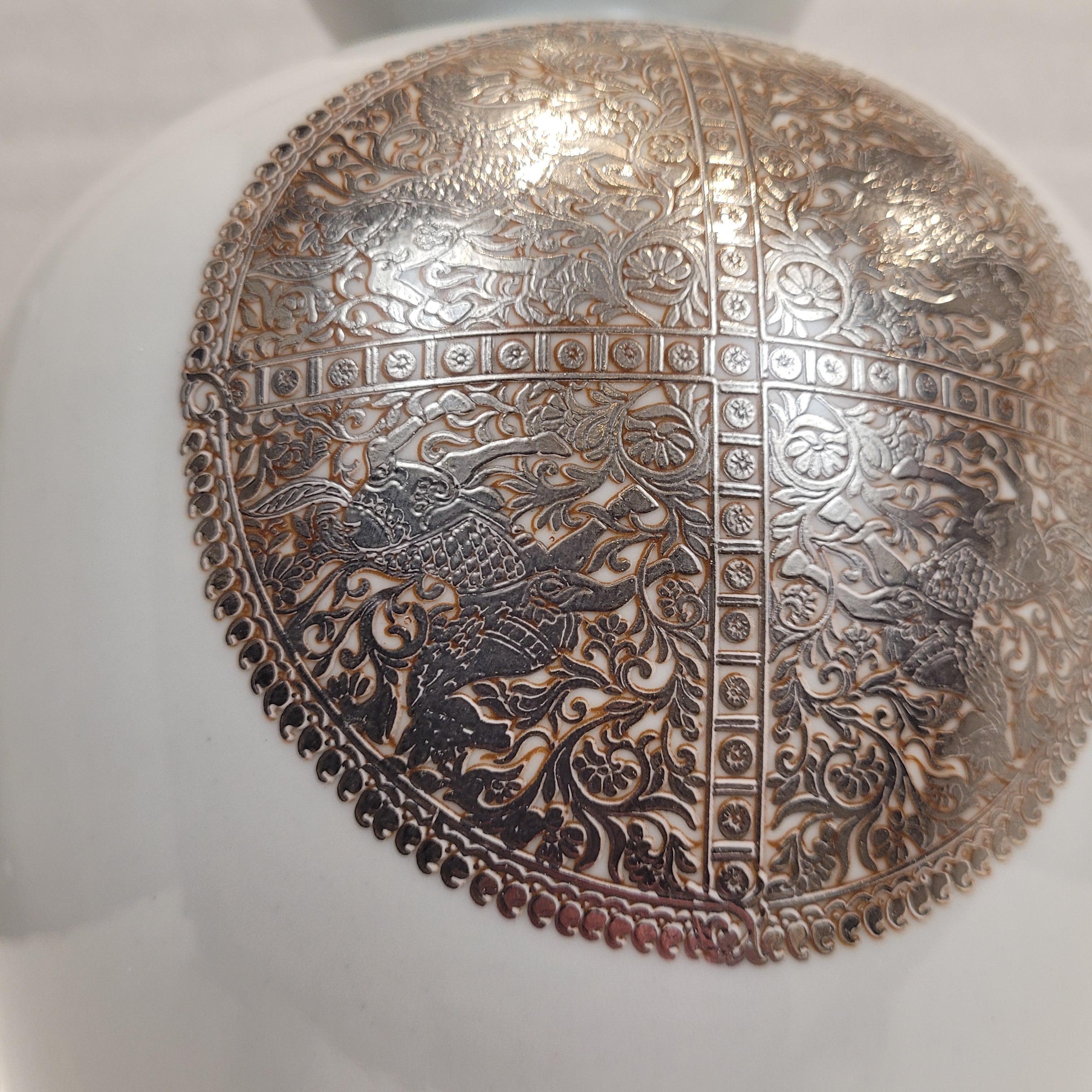 Chinesische Vase aus Porzellan und Silber, Fabienne Jouvin Frankreich im Angebot 3