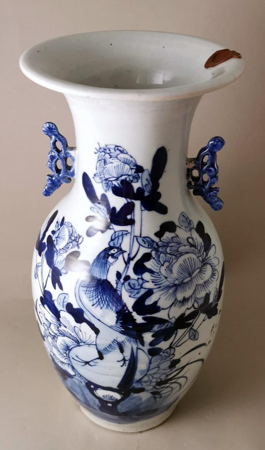 Hand-Crafted Chinese Porcelain Baluster Vase With Cobalt Blue Floral Decoration For Sale