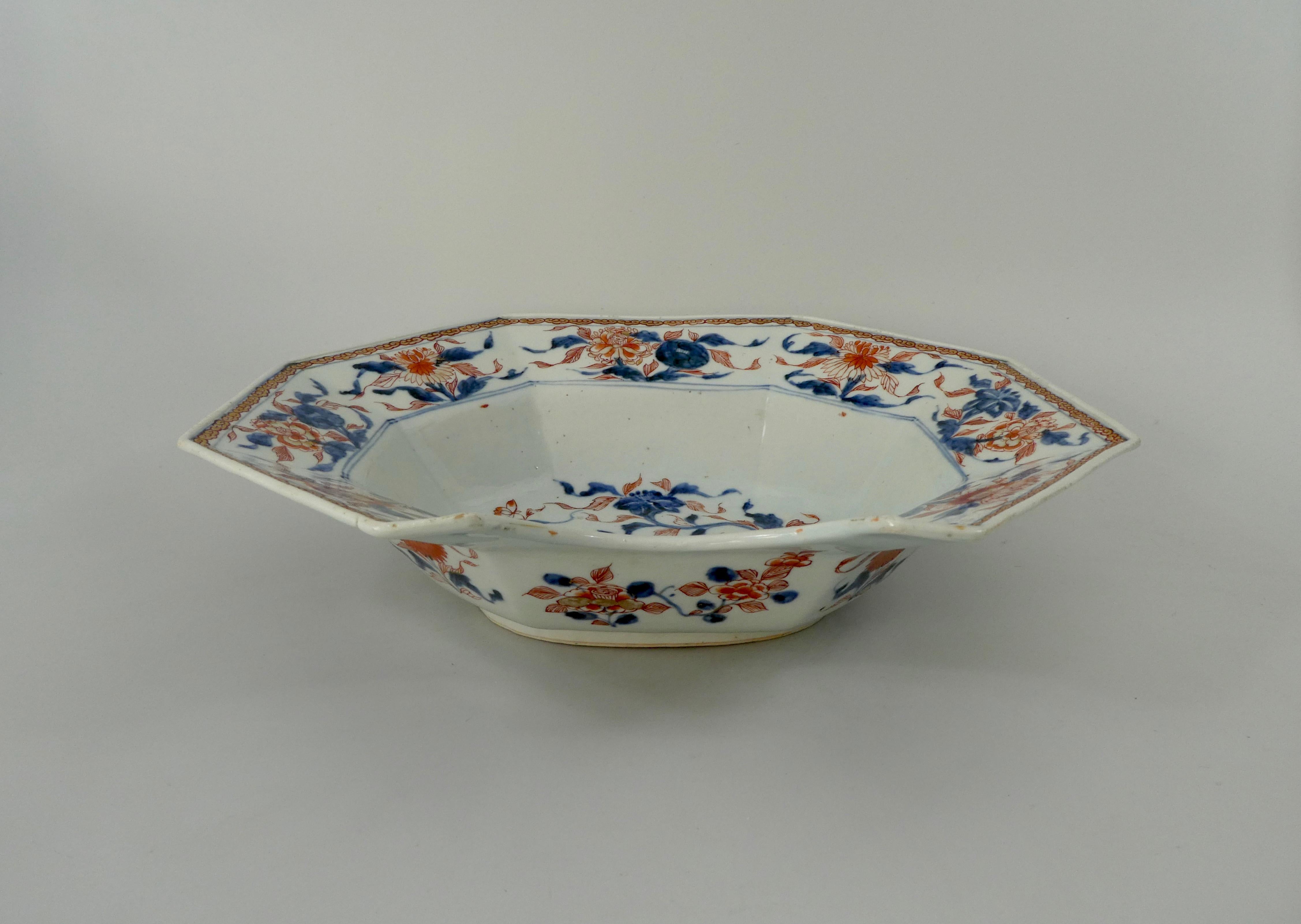 Early 18th Century Chinese Porcelain Barbers Bowl, Chinese Imari Decoration, Kangxi Period