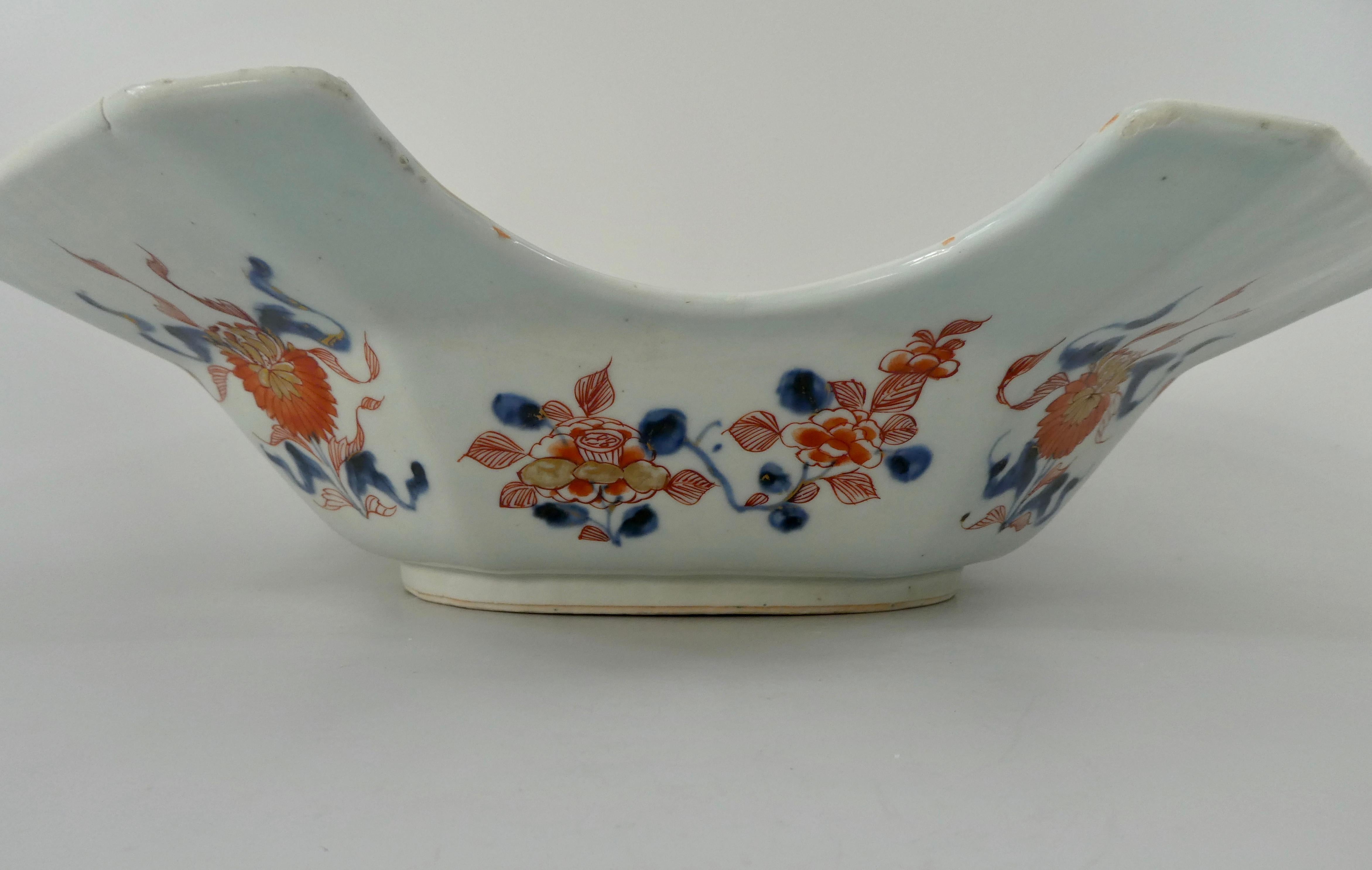 Chinese Porcelain Barbers Bowl, Chinese Imari Decoration, Kangxi Period 1