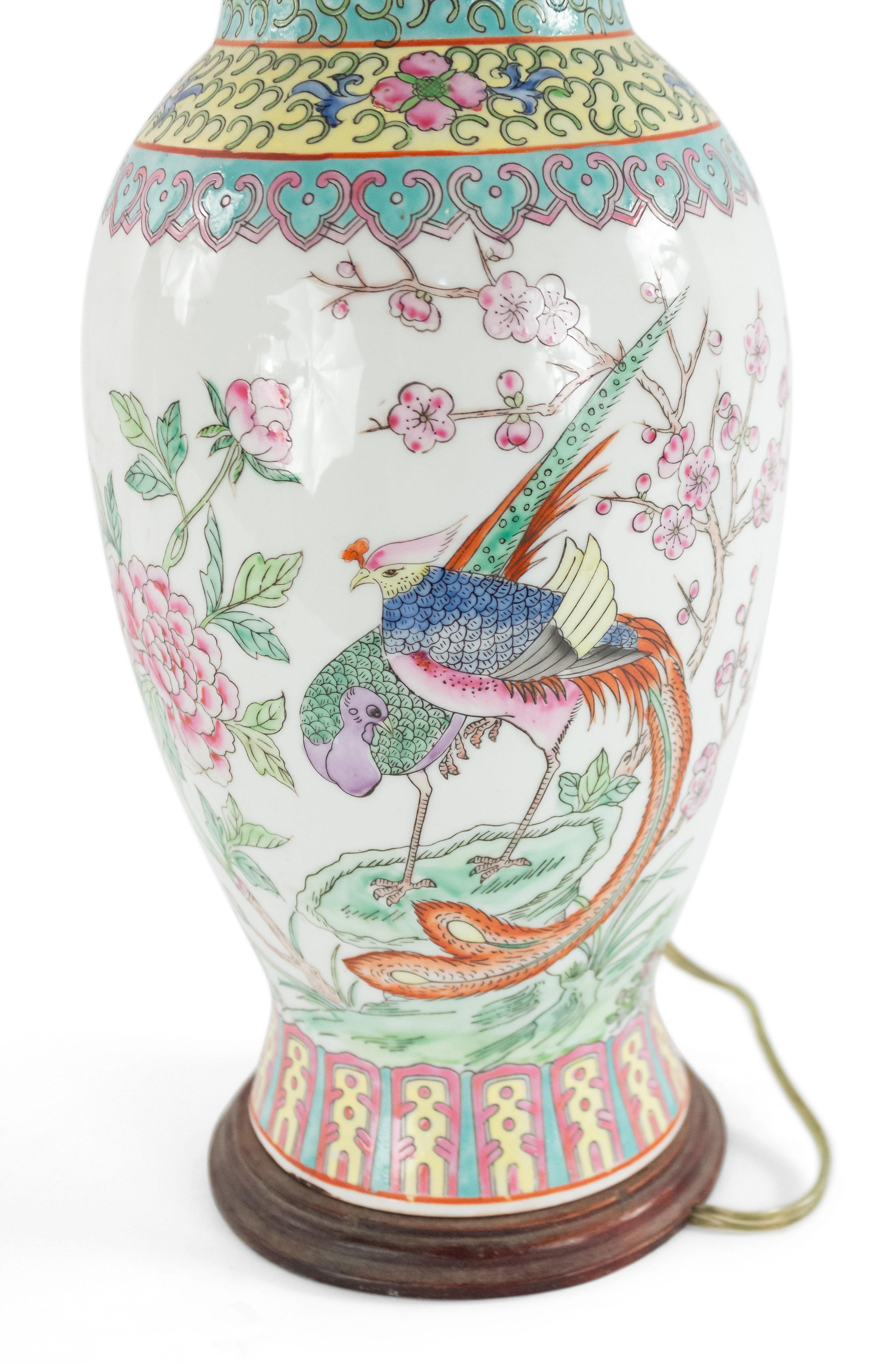 Chinese Porcelain Bird Motif Table Lamp For Sale 1
