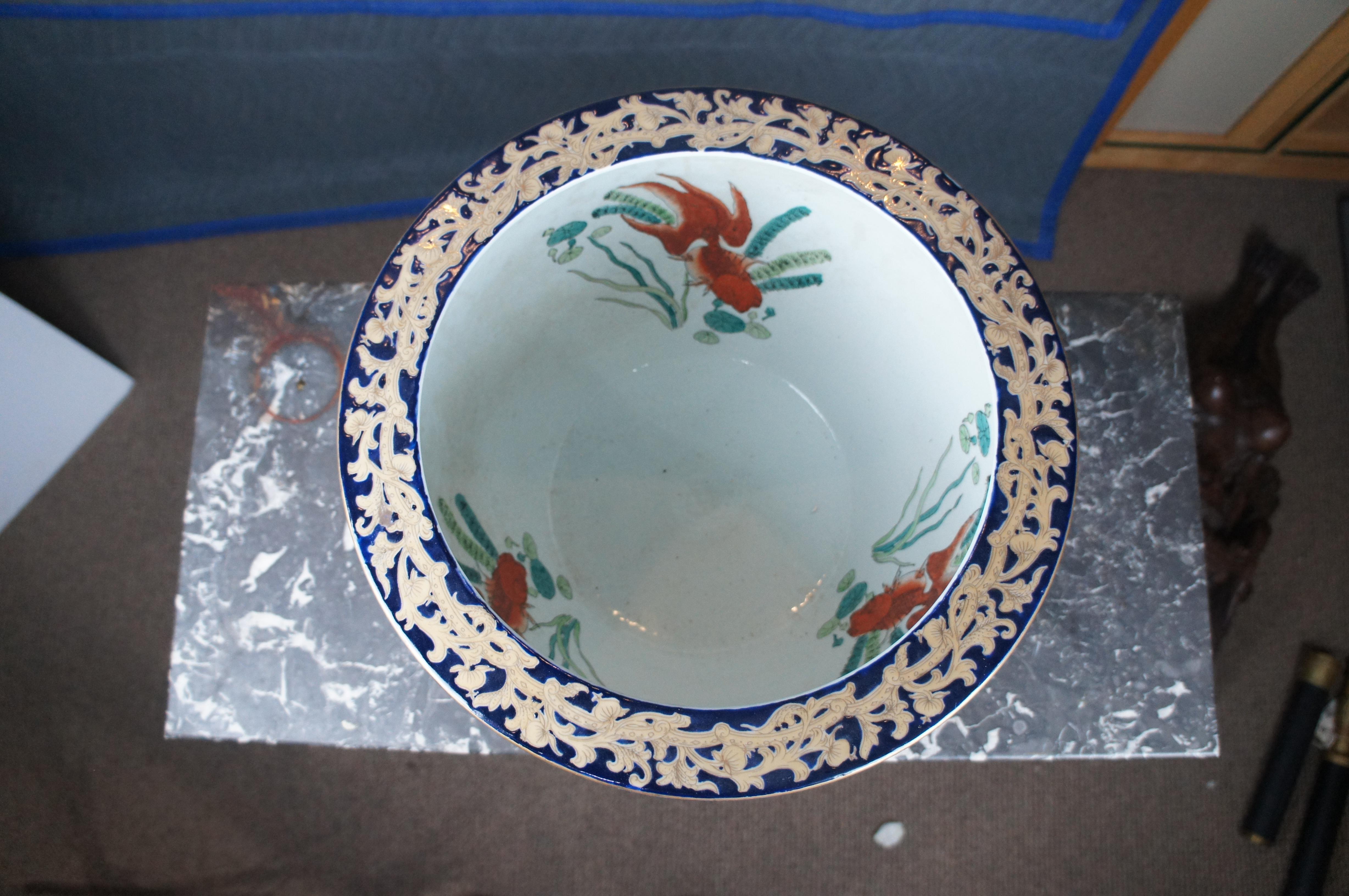 Chinese Porcelain Blue & 24 Karet Gold Enameled Koi Fish Bowl Planter Jardiniere In Good Condition In Dayton, OH