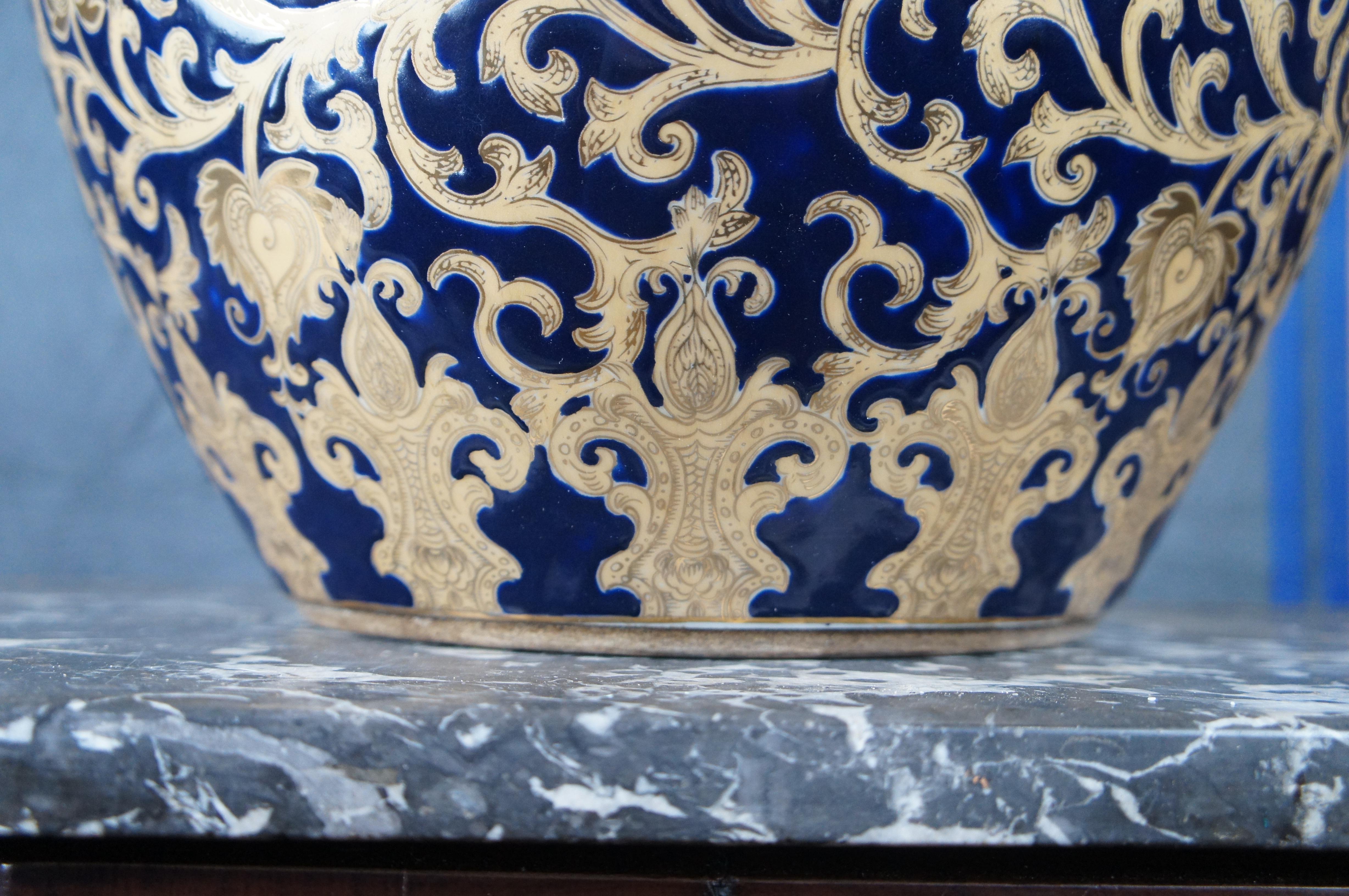 Chinese Porcelain Blue & 24 Karet Gold Enameled Koi Fish Bowl Planter Jardiniere 3