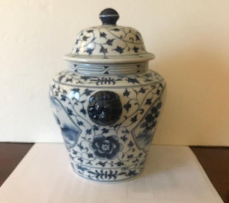 Chinese Export Chinese Porcelain Blue and White Covered Jar For Sale