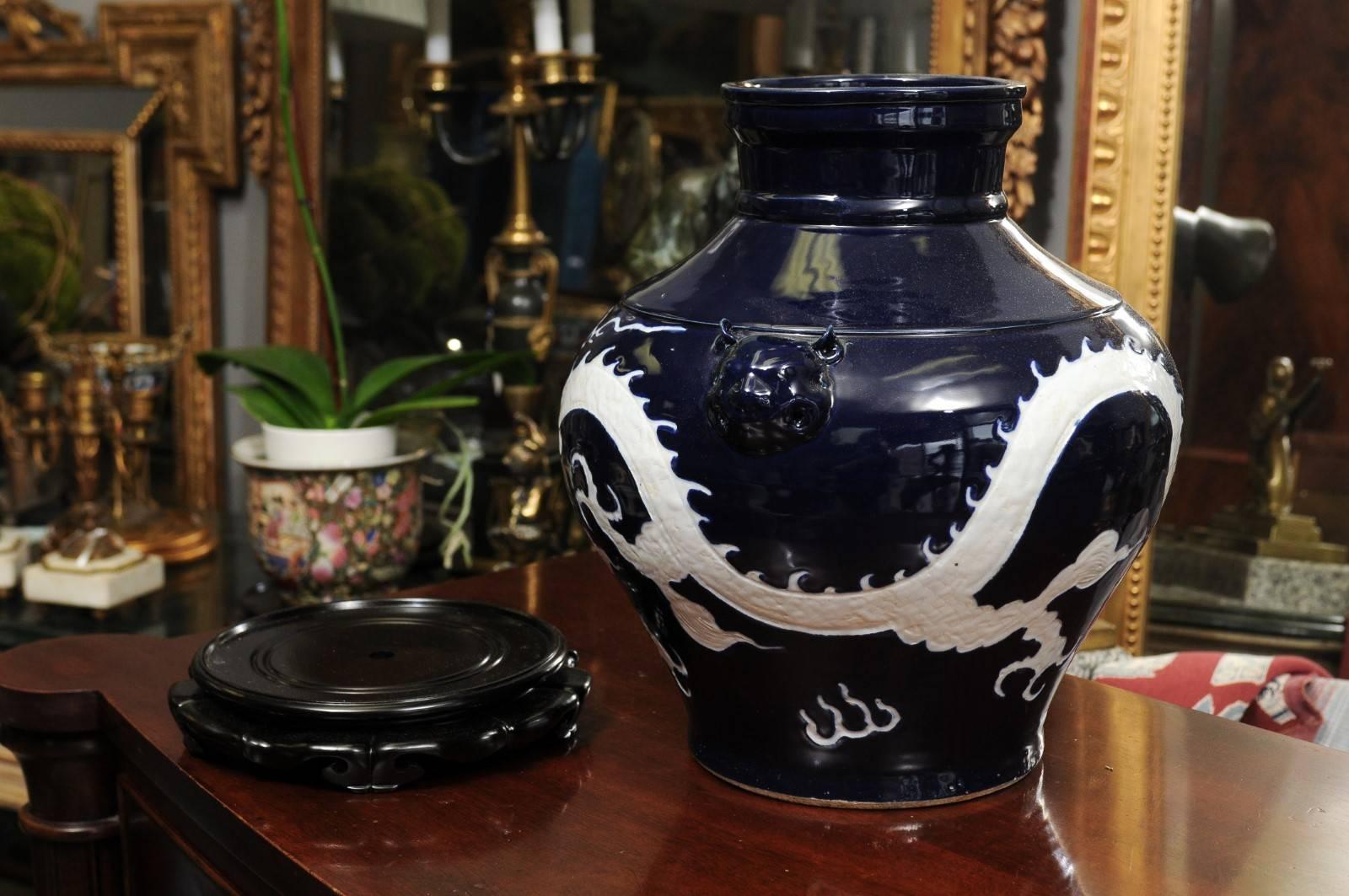 Chinese Porcelain Blue and White Dragon Baluster Vase For Sale 1