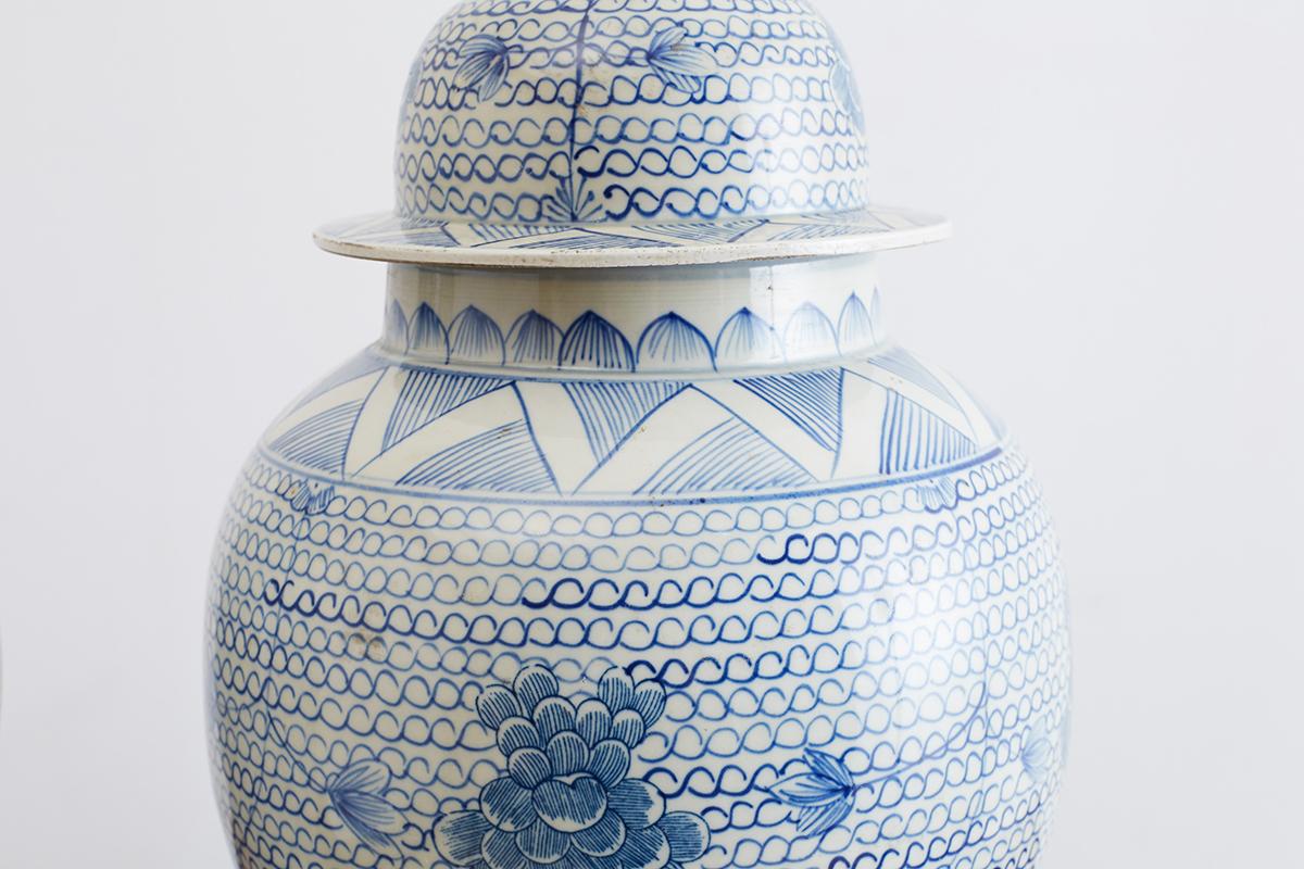 Chinese Porcelain Blue and White Ginger Jar Lamps 6
