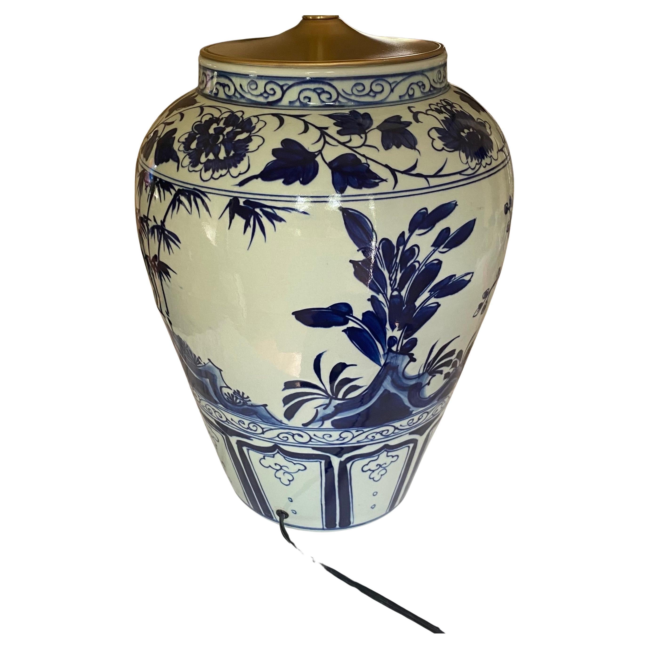 Chinesisches Porzellan Blau und Weiß Ingwer Glas Tischlampe (Keramik) im Angebot
