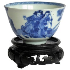 Chinese Porcelain Blue and White Tea Bowl on Stand Finely Painted, Qing Kangxi