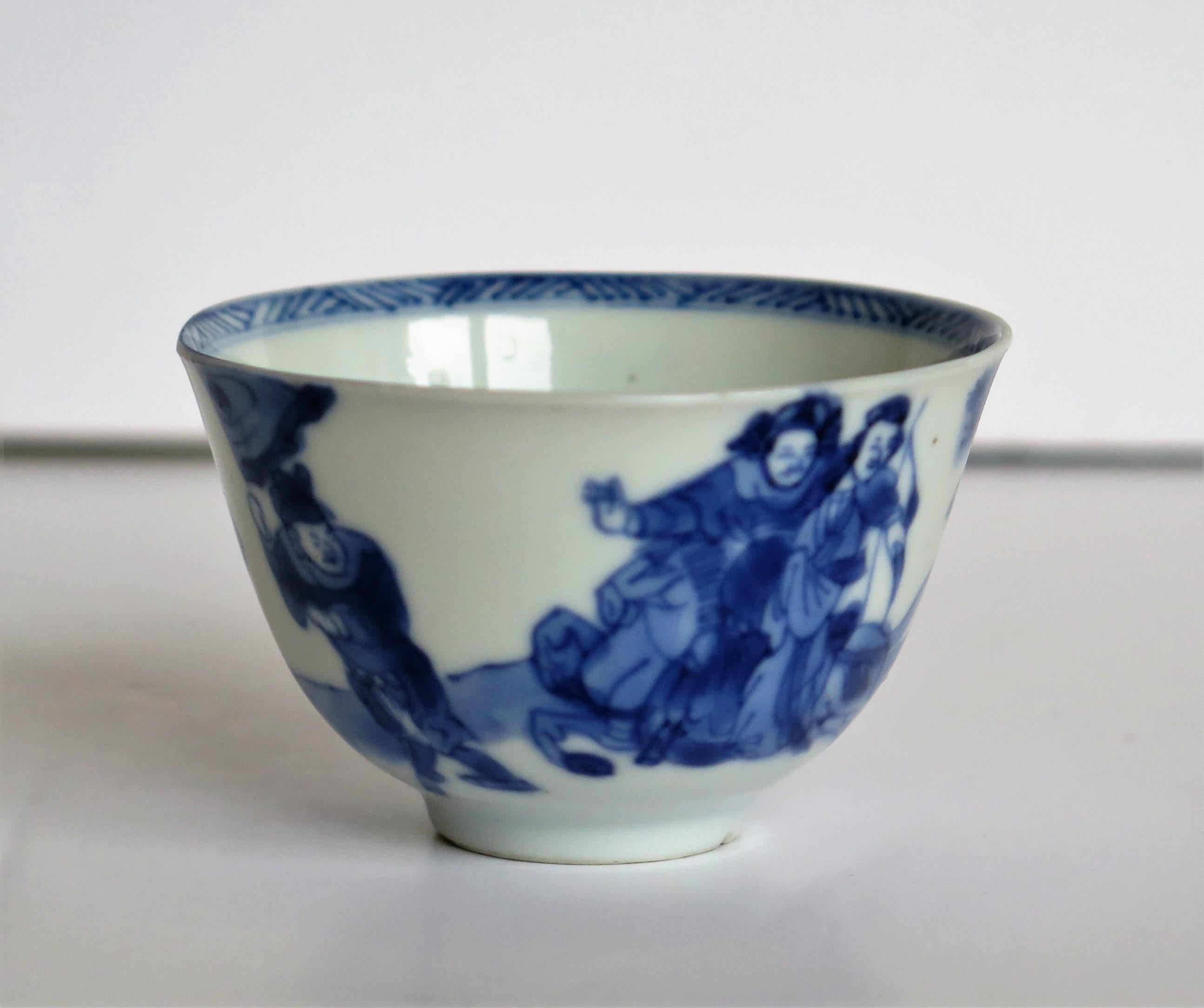 Chinese Porcelain Blue and White Tea Bowl on Stand Finely Painted, Qing Kangxi  2