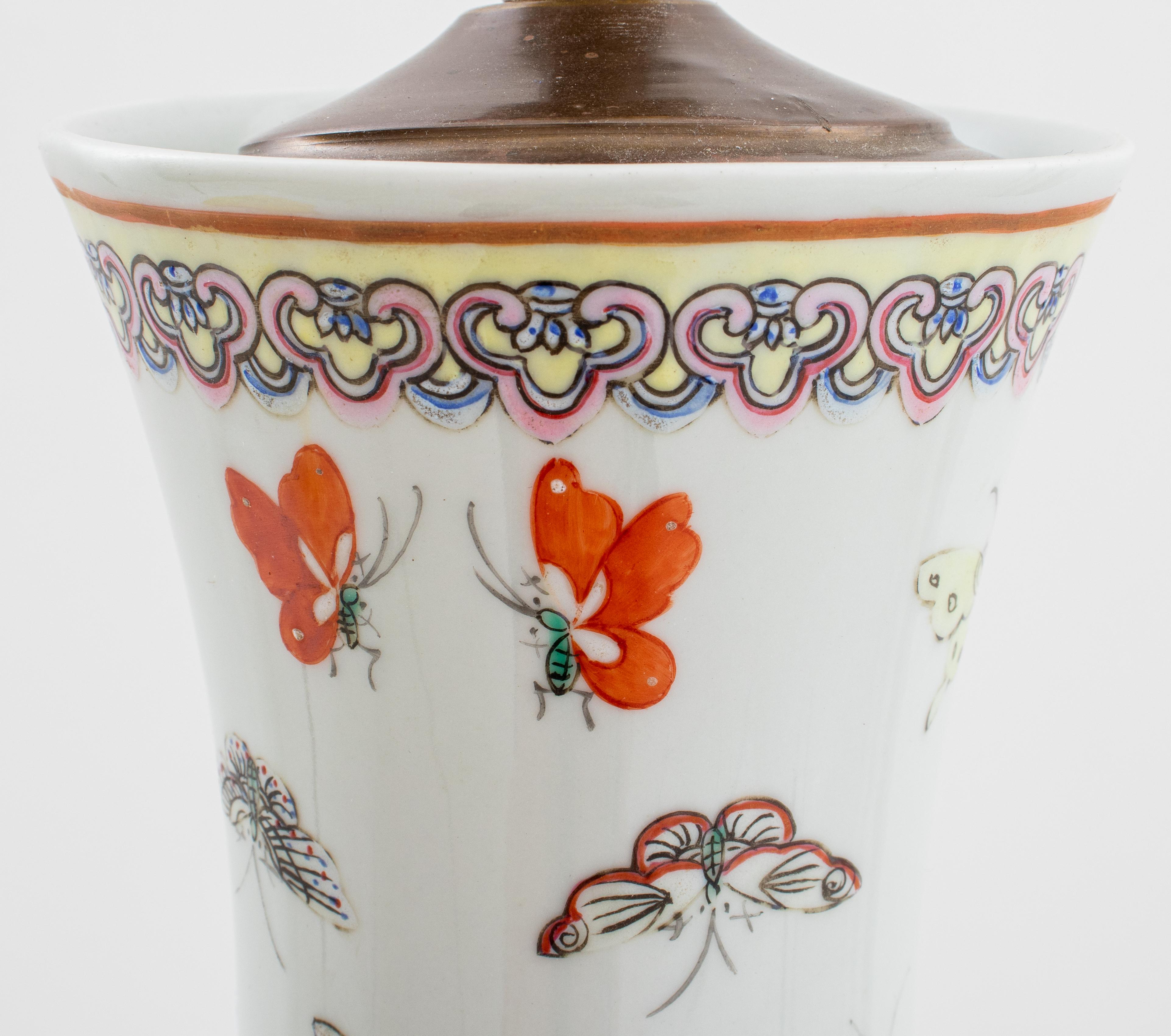 Chinese Porcelain Bottle Vase with Butterflies Lamp 1