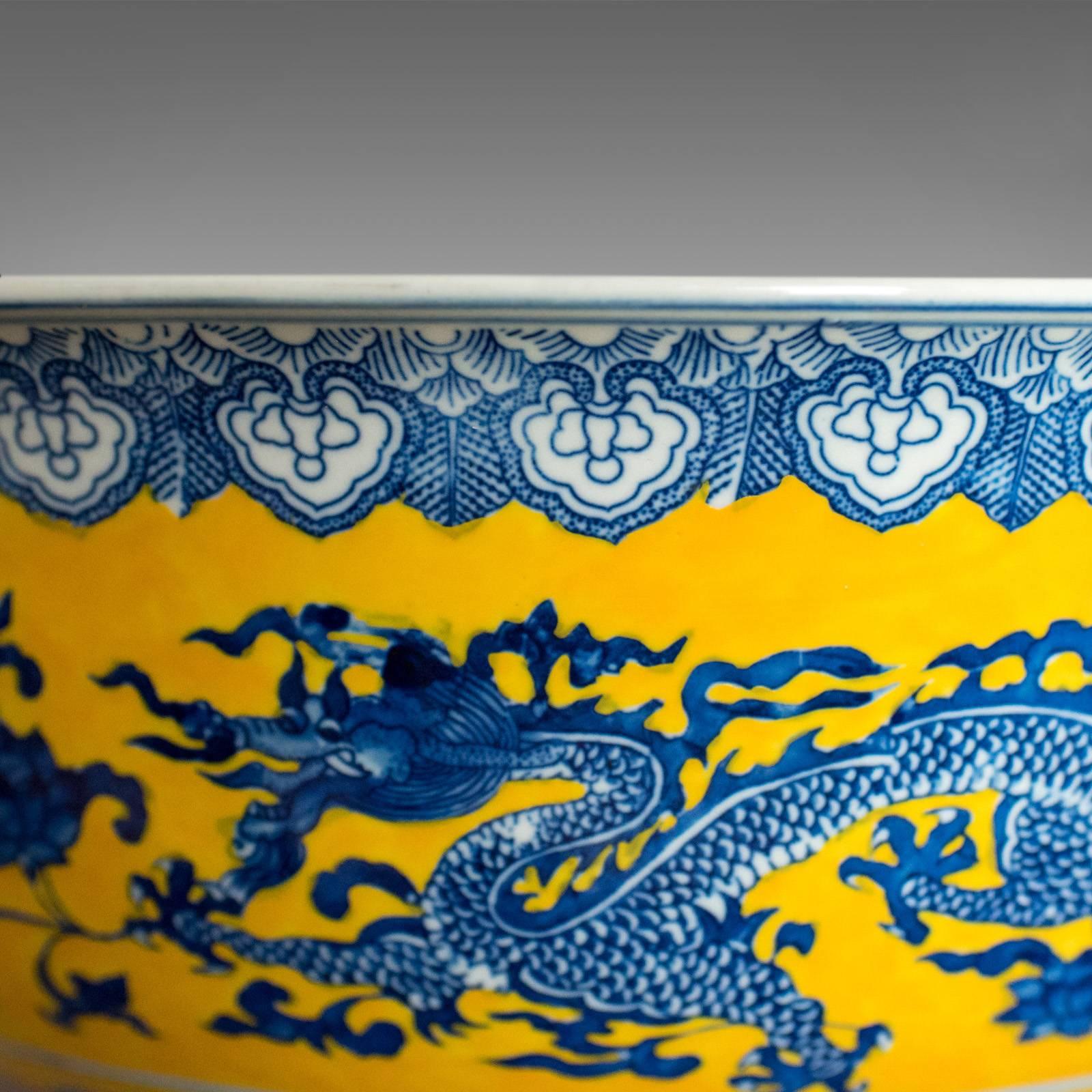 Chinese Export Chinese Porcelain Bowl, Dragons, Blue, White and Yellow, Late 20th Century