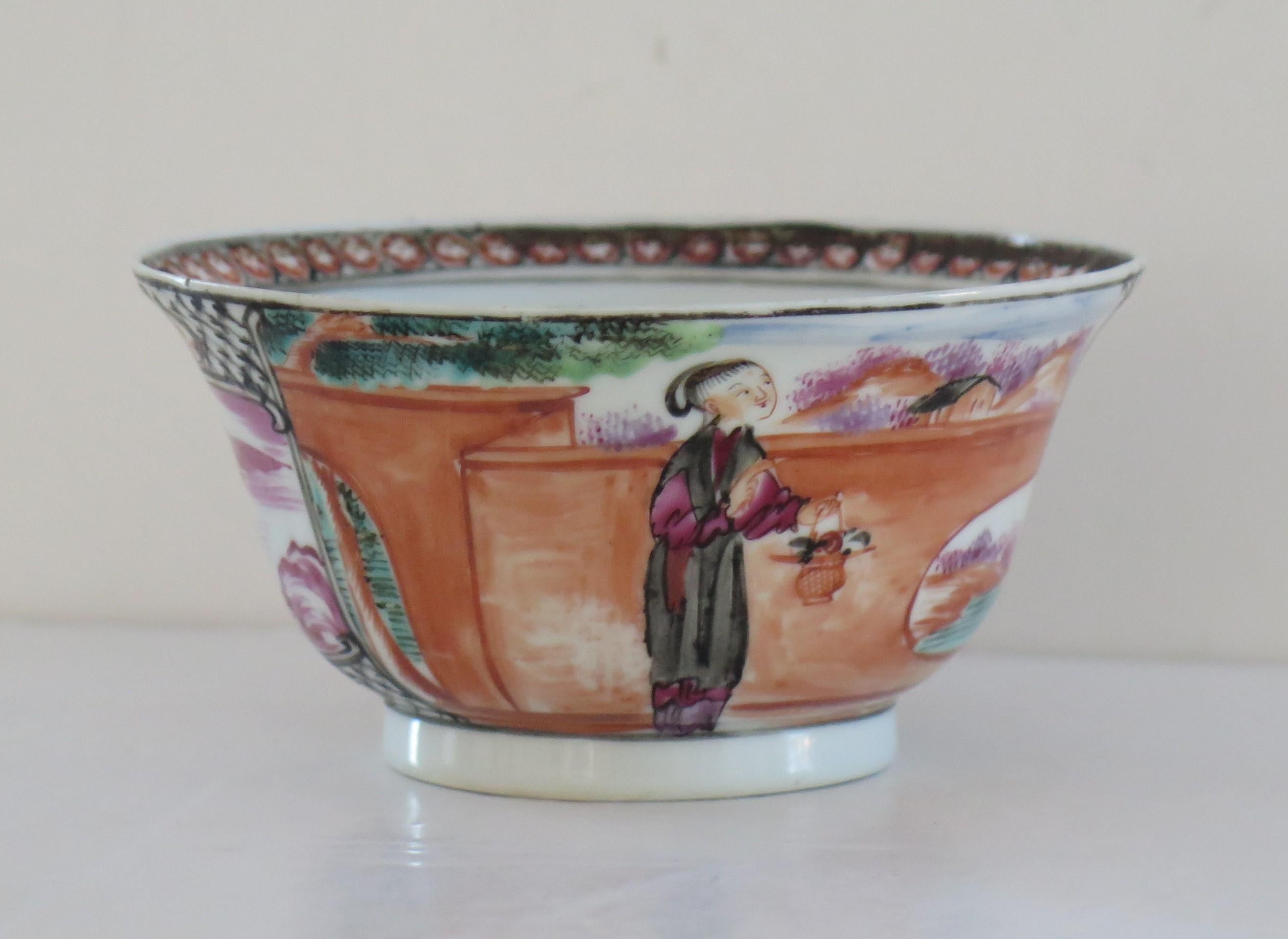 Hand-Painted Chinese Porcelain Bowl Hand Painted Famille Rose, Qing Qianlong circa 1760 For Sale