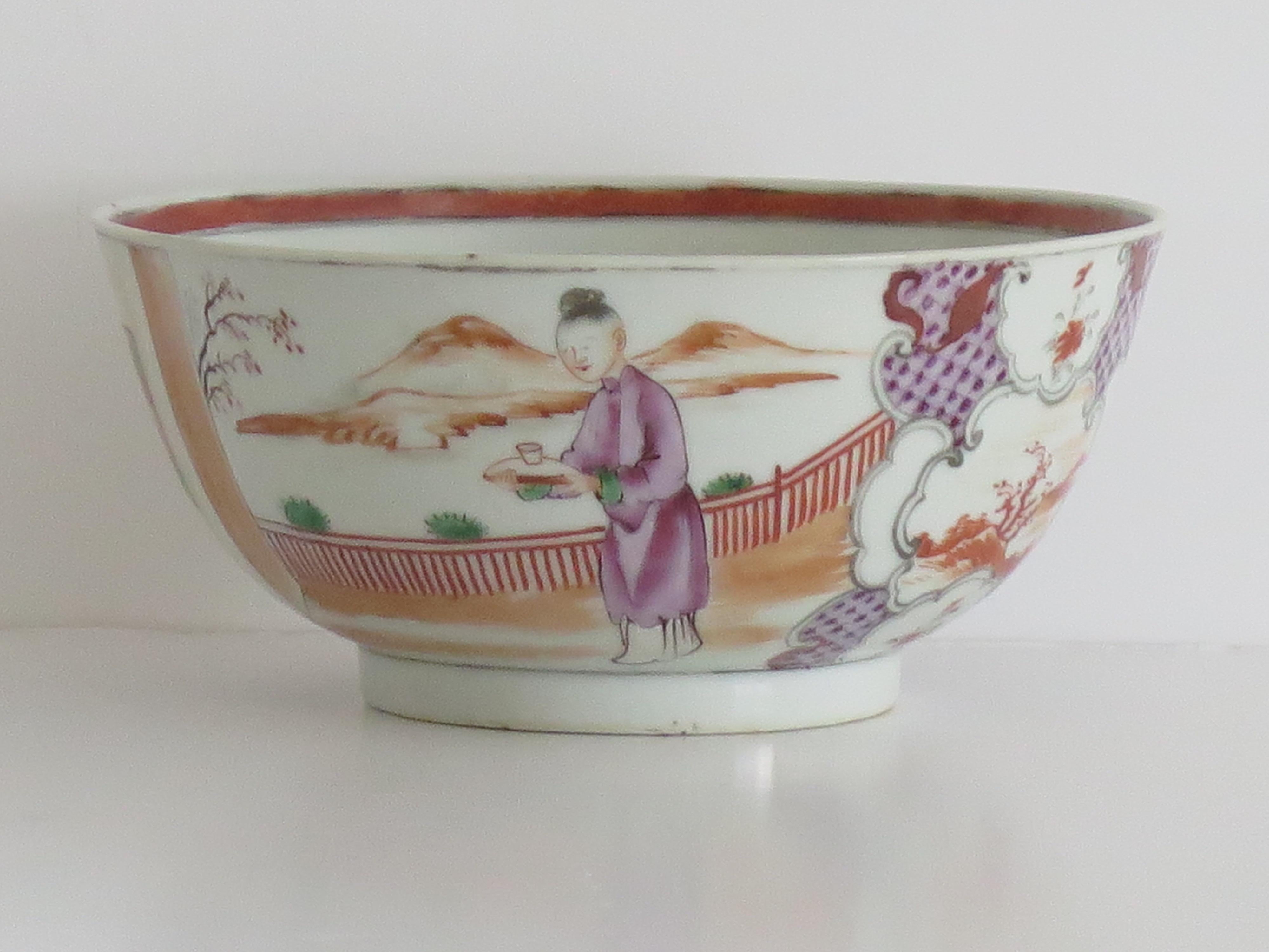 Hand-Painted Chinese Porcelain Bowl Hand Painted Famille Rose, Qing Qianlong, circa 1760 For Sale
