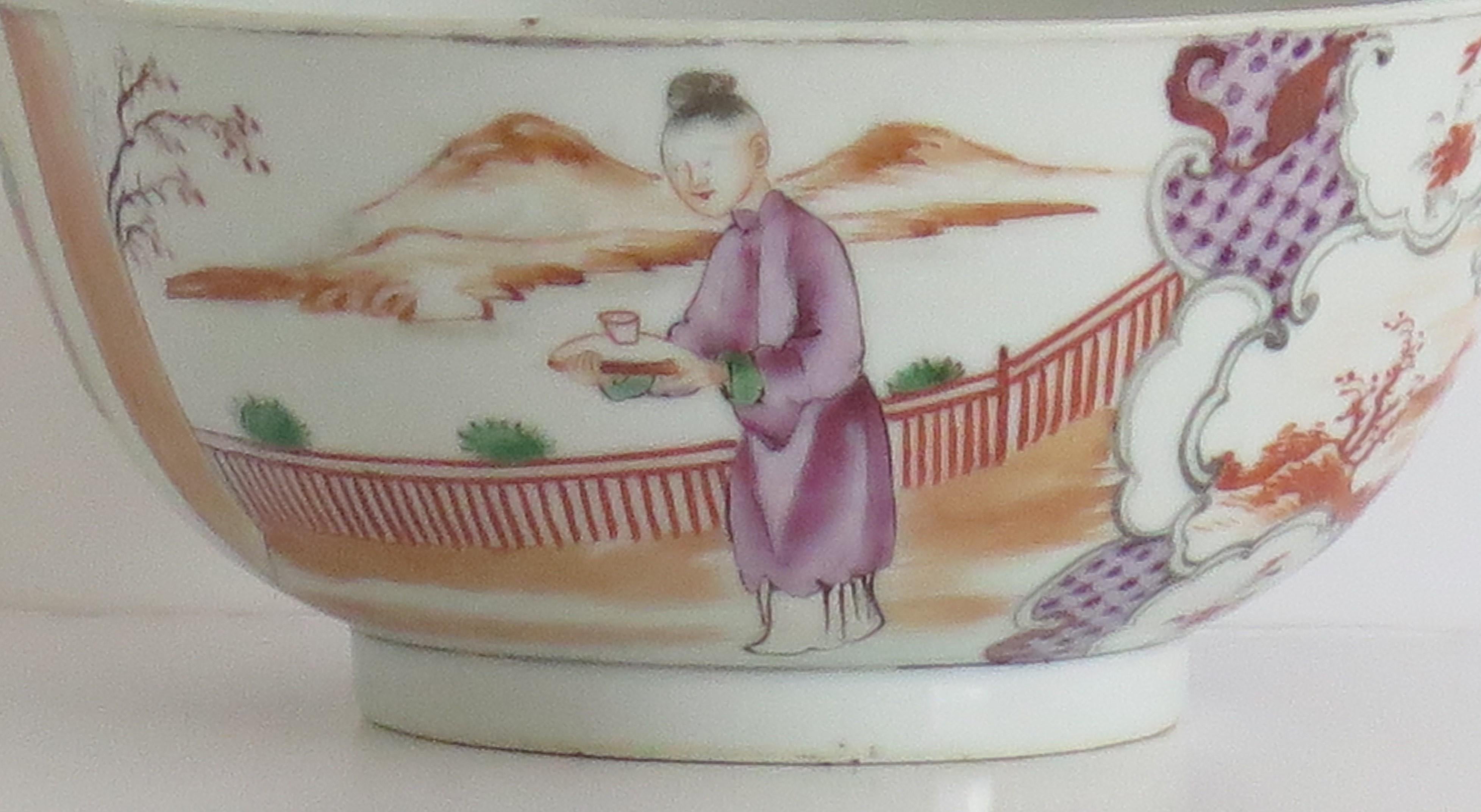 18th Century Chinese Porcelain Bowl Hand Painted Famille Rose, Qing Qianlong, circa 1760 For Sale