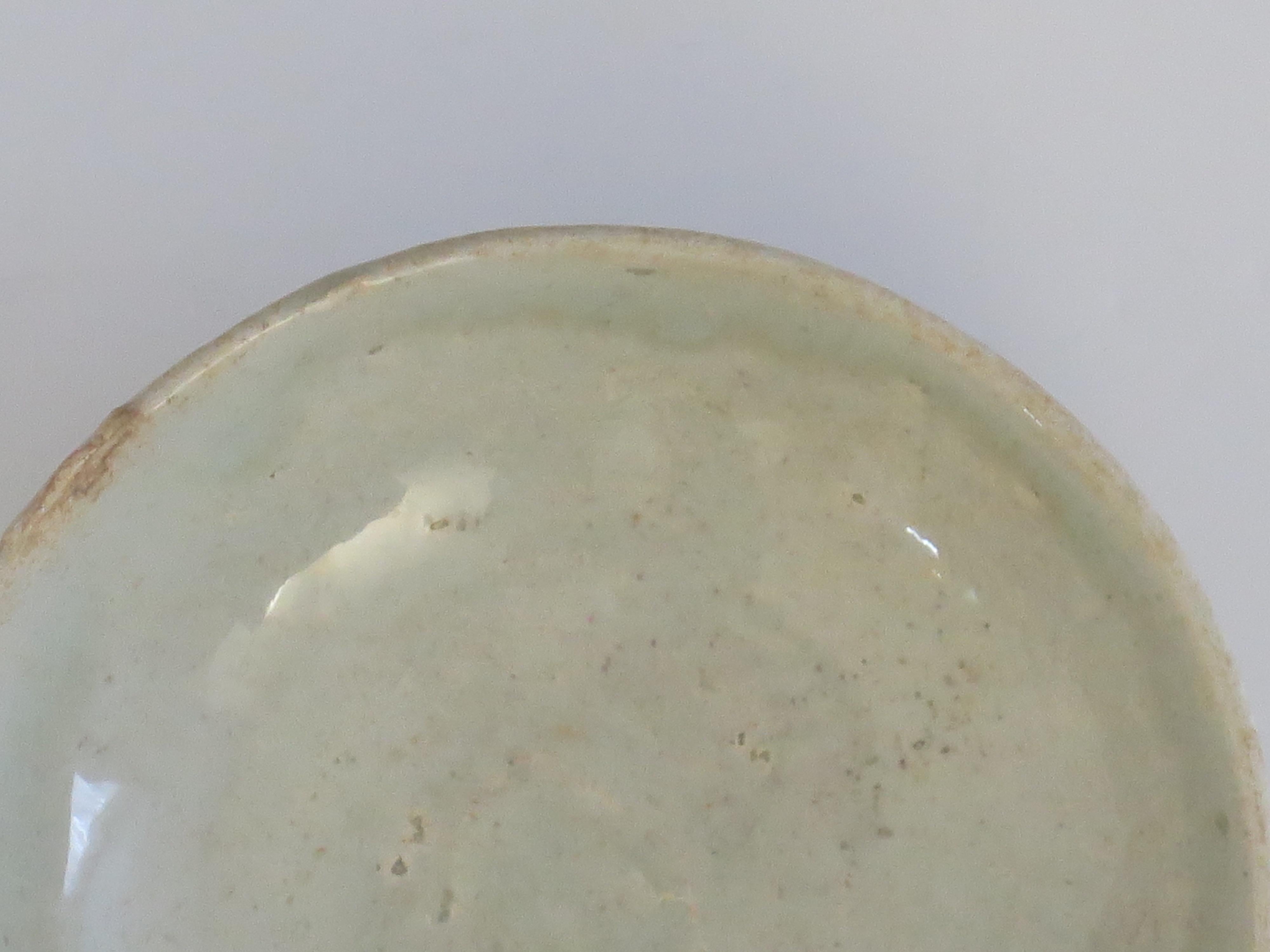 Chinese Porcelain Bowl or Dish Longquan light Celadon, Yuan Dynasty circa 1300 For Sale 7