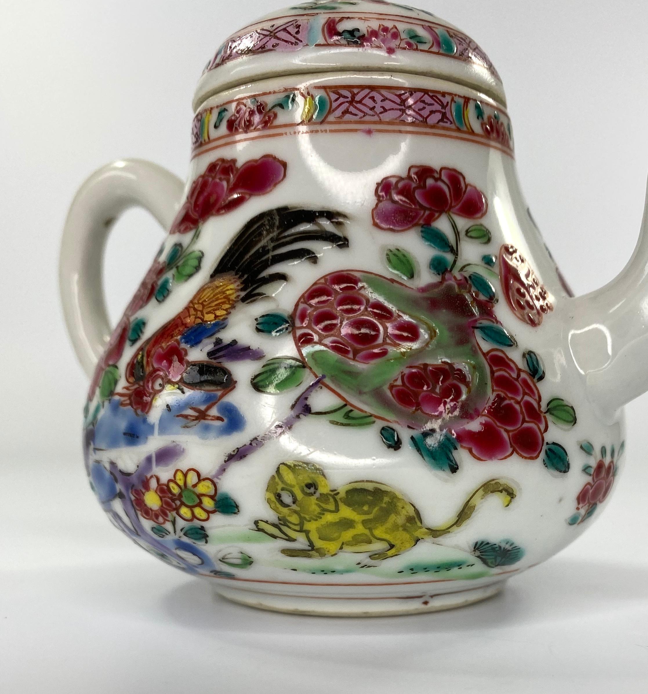 Chinese porcelain Cockerel and Cat Teapot, circa 1740, Qianlong Period 5