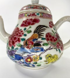 Chinese porcelain Cockerel and Cat Teapot, circa 1740, Qianlong Period